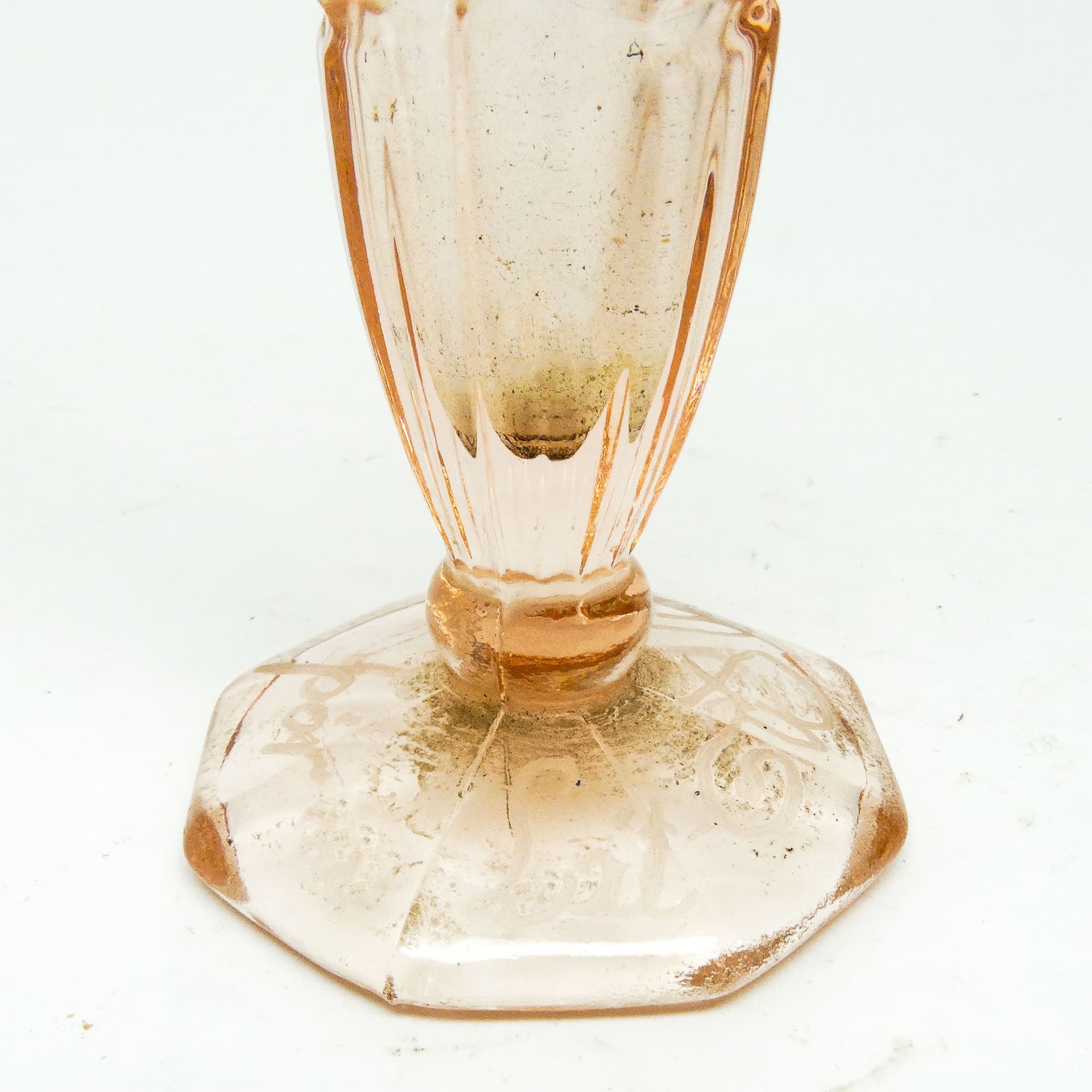 Wazon Art Deco, szkło prasowane rozalinowe, Szwecja, lata 60. - 114883