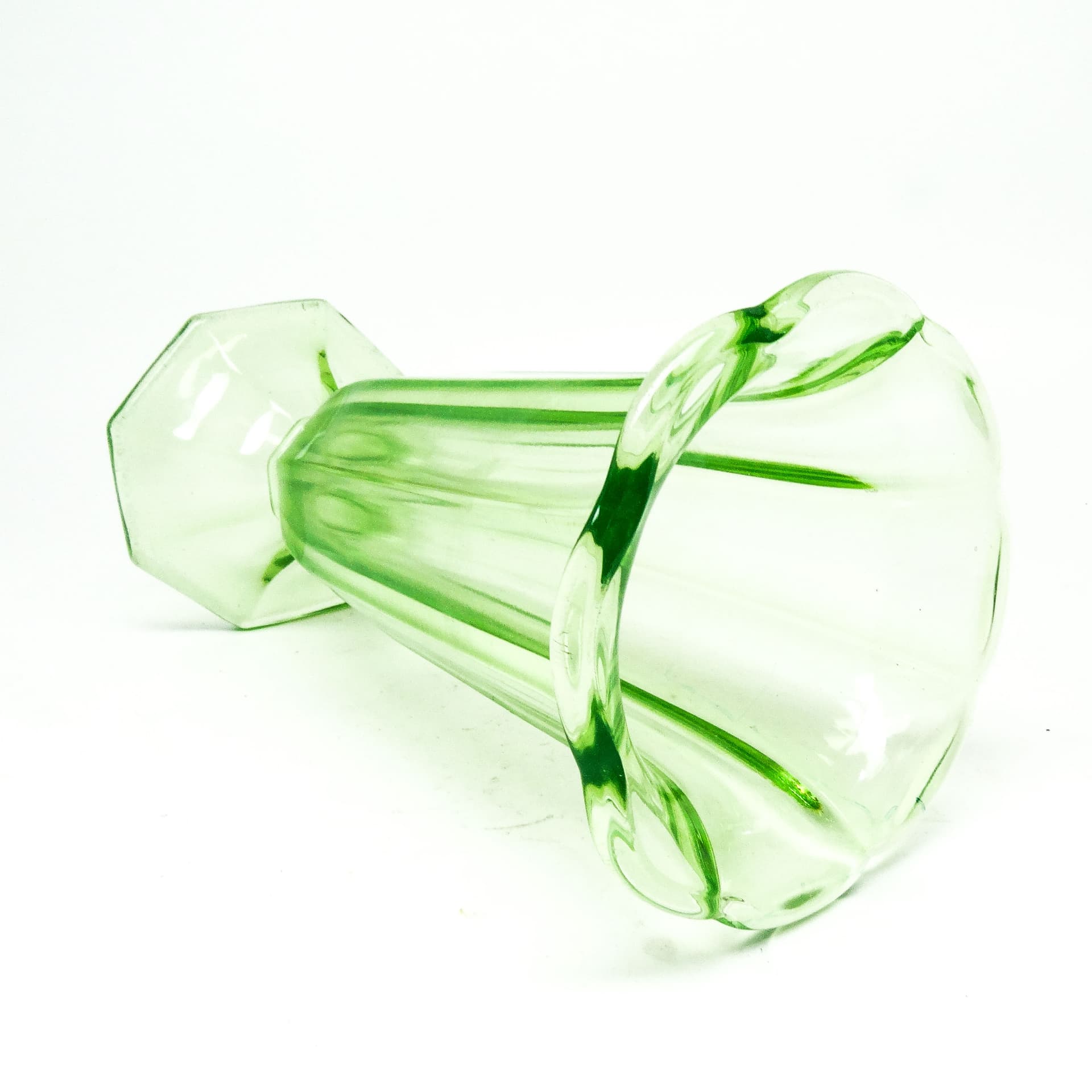 Wazon Art Deco, szkło uranowe prasowane, Huta Zawiercie, Polska, lata 30. - 115044