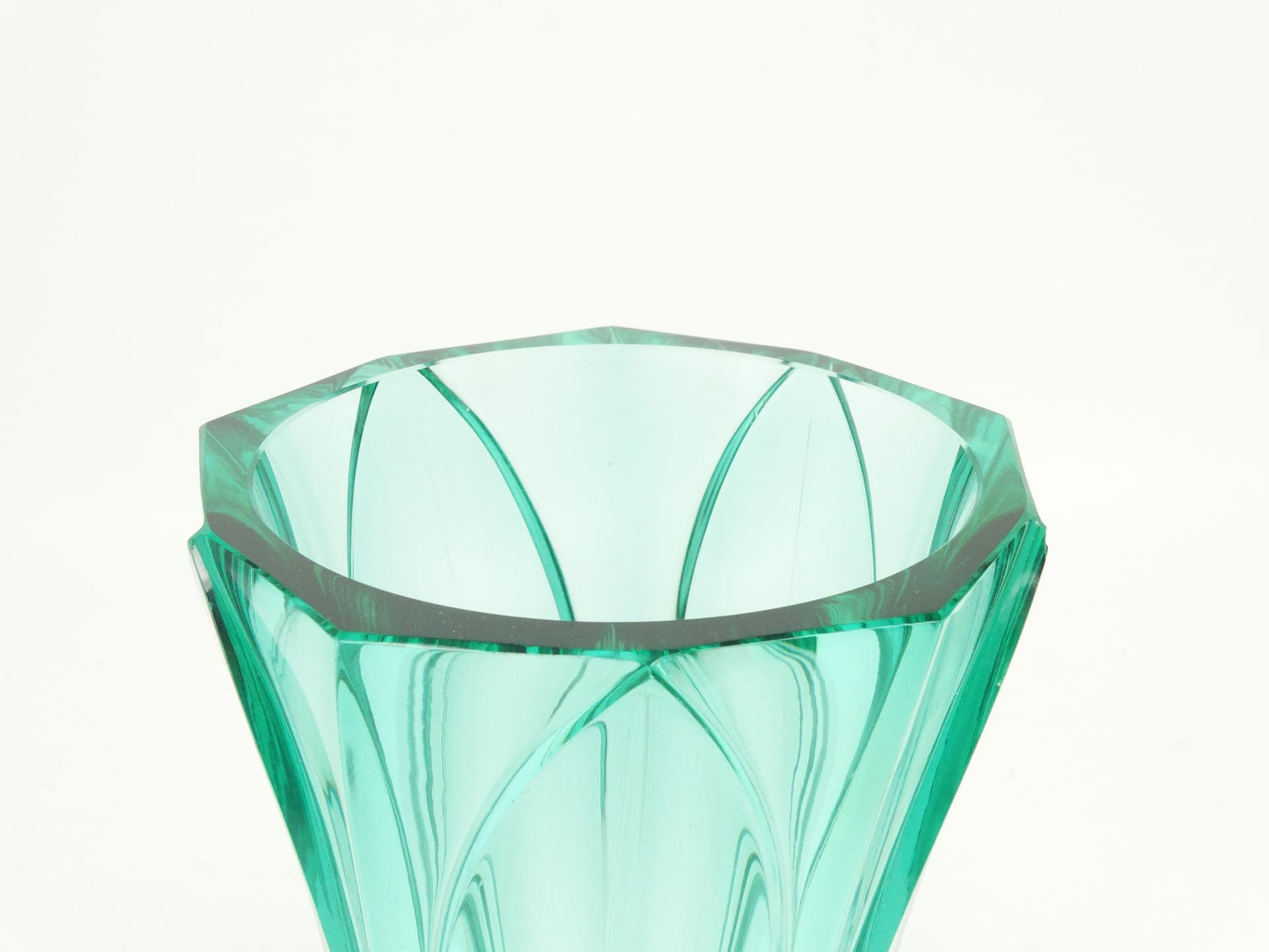 Wazon Art Deco, kryształ turkusowy, proj. R. Hlousek, Moser, Czechosłowacja, lata 30. - 115600