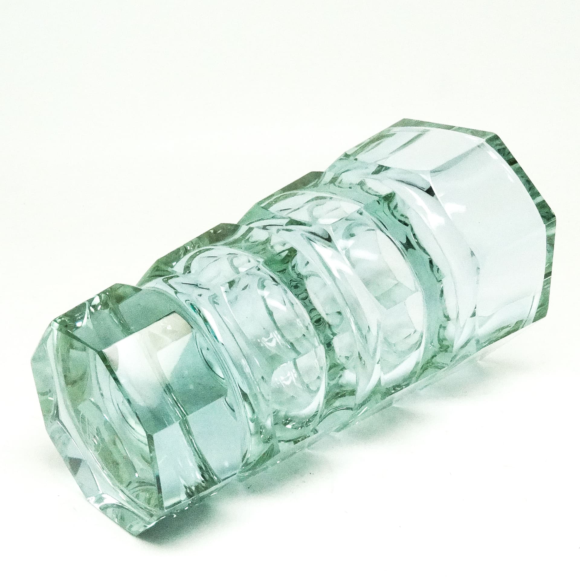 Wazon Art Deco, szkło aleksandrytowe, proj. J. Hoffmann, Moser, Czechosłowacja, lata 30. - 115743