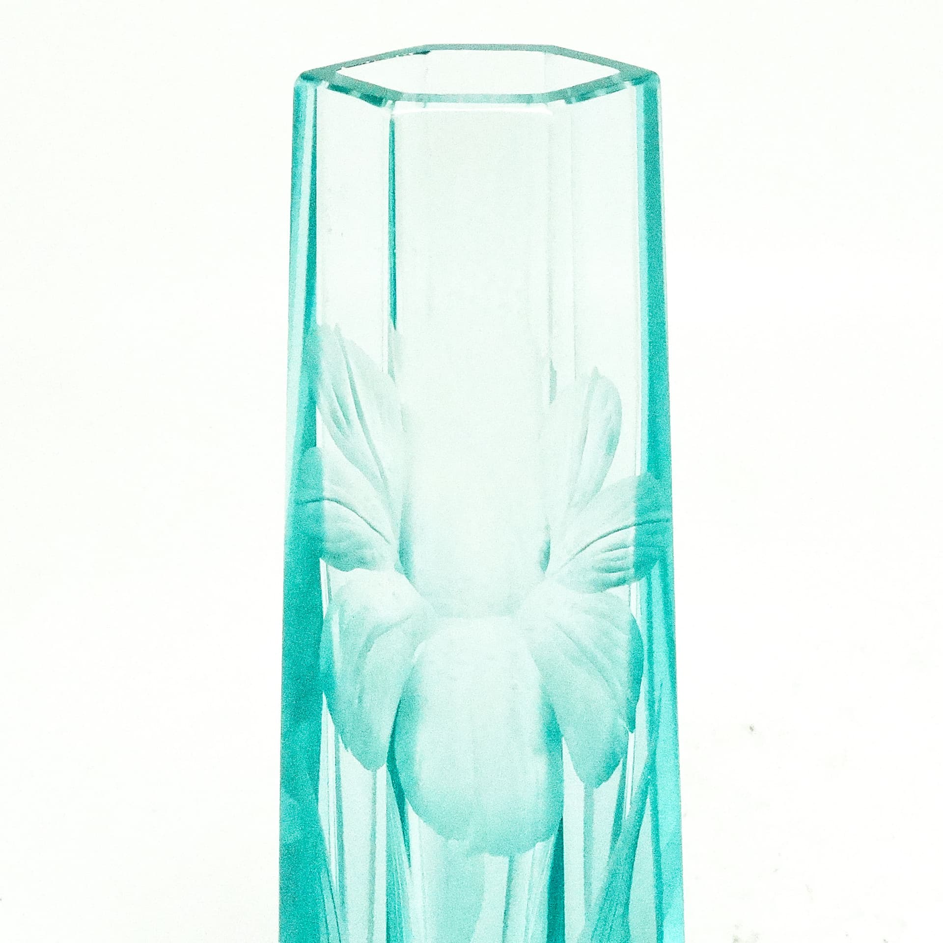 Wazon Art Nouveau, kryształ uranowy, Moser, Czechy, początek XX wieku - 115761