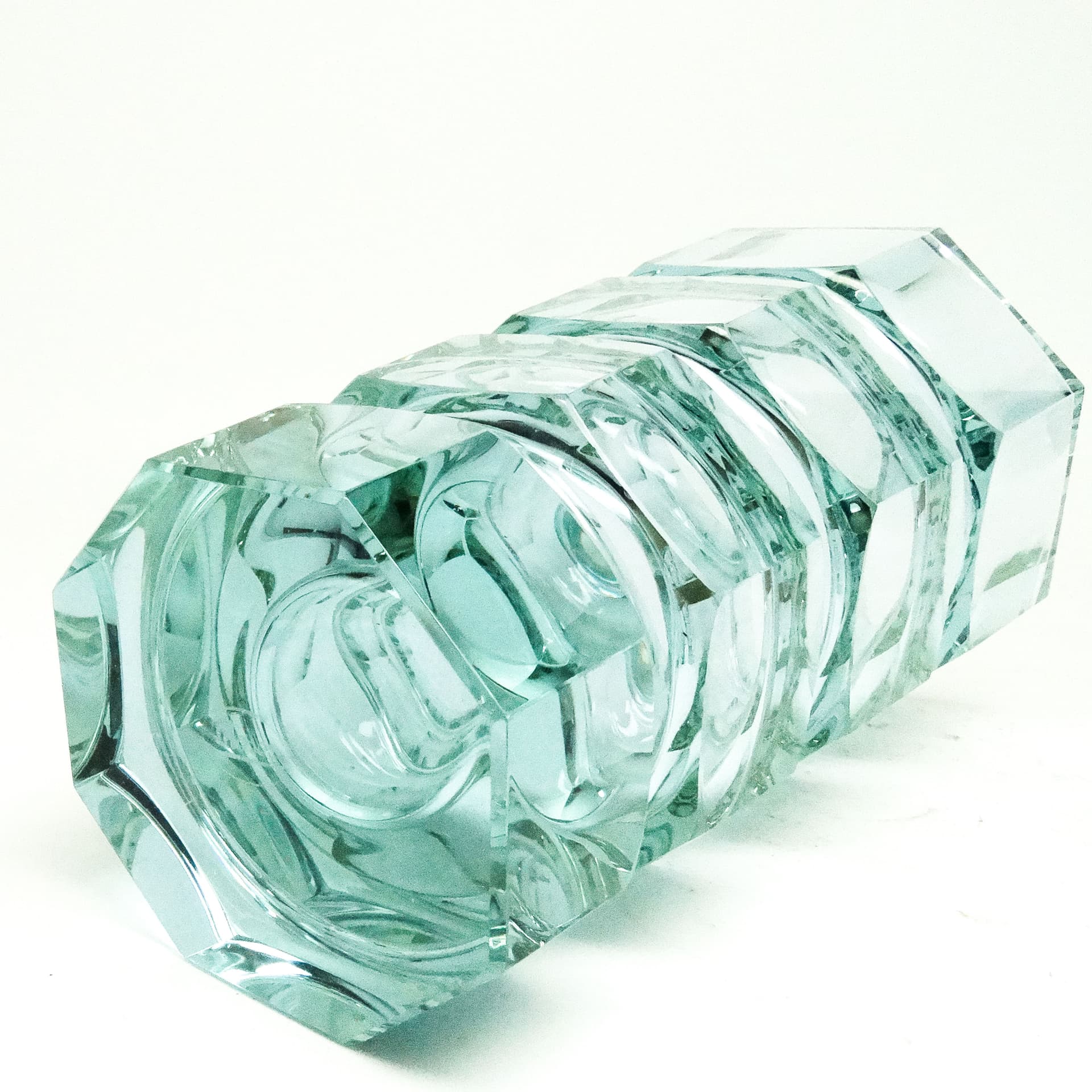 Wazon Art Deco, szkło aleksandrytowe, proj. J. Hoffmann, Moser, Czechosłowacja, lata 30. - 115802