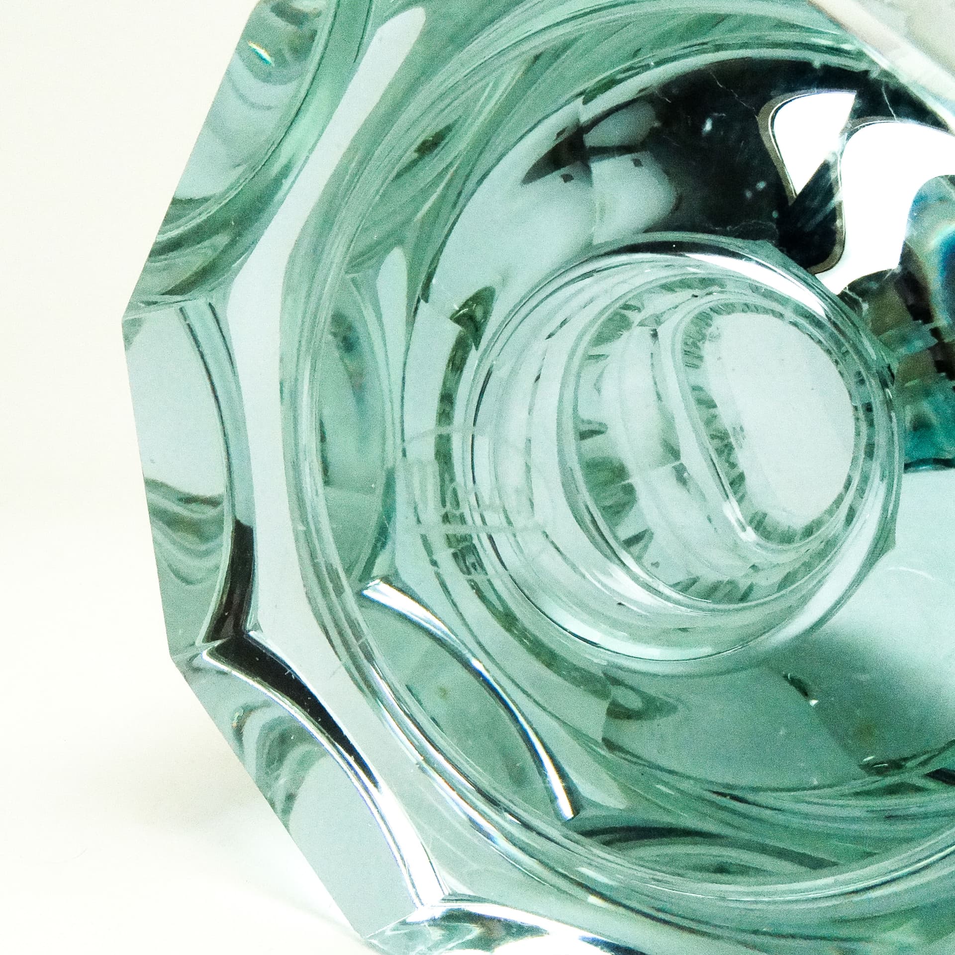 Wazon Art Deco, szkło aleksandrytowe, proj. J. Hoffmann, Moser, Czechosłowacja, lata 30. - 115803