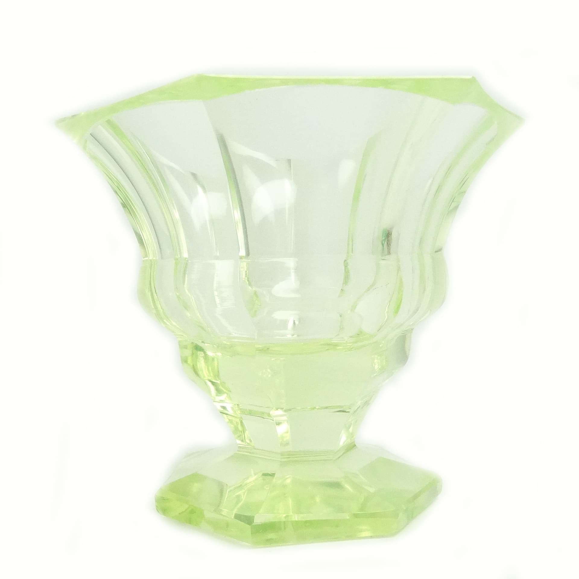 Wazon Art Deco, szkło uranowe, Polska, lata 30. - 116427