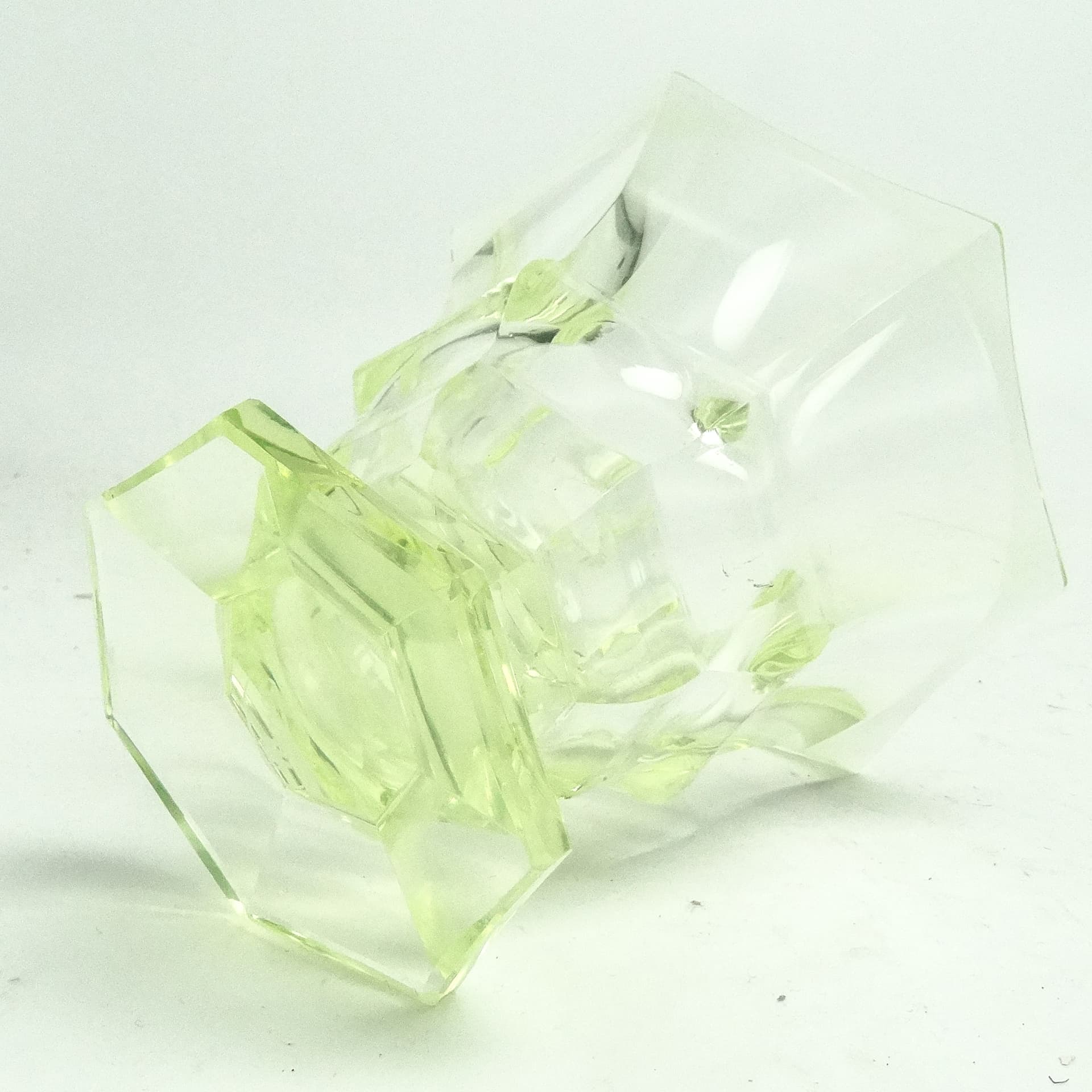 Wazon Art Deco, szkło uranowe, Polska, lata 30. - 116429