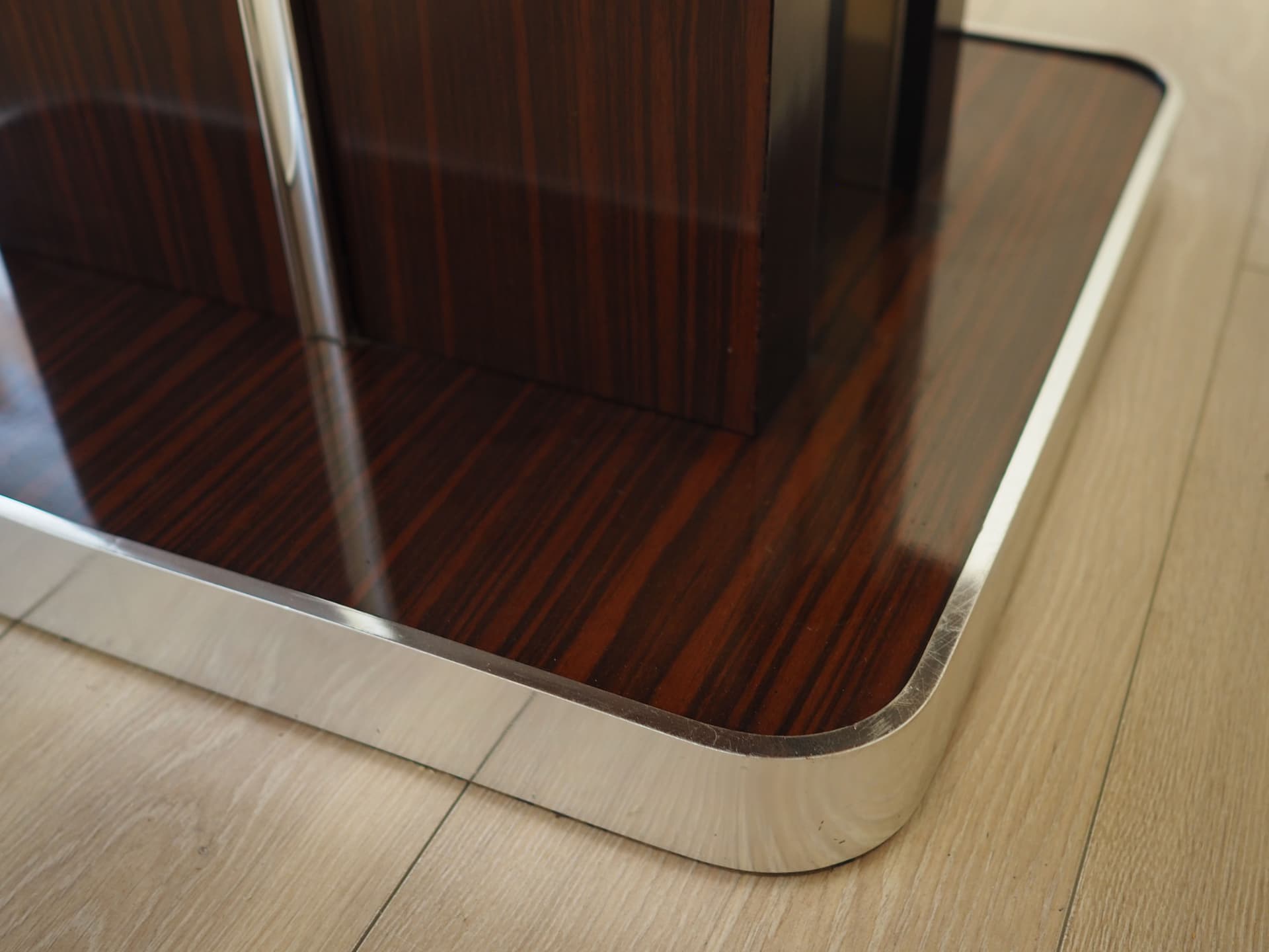 Stół okrągły, mahoniowy ciemnobrązowy, stal, Włochy, lata 70. - 123543