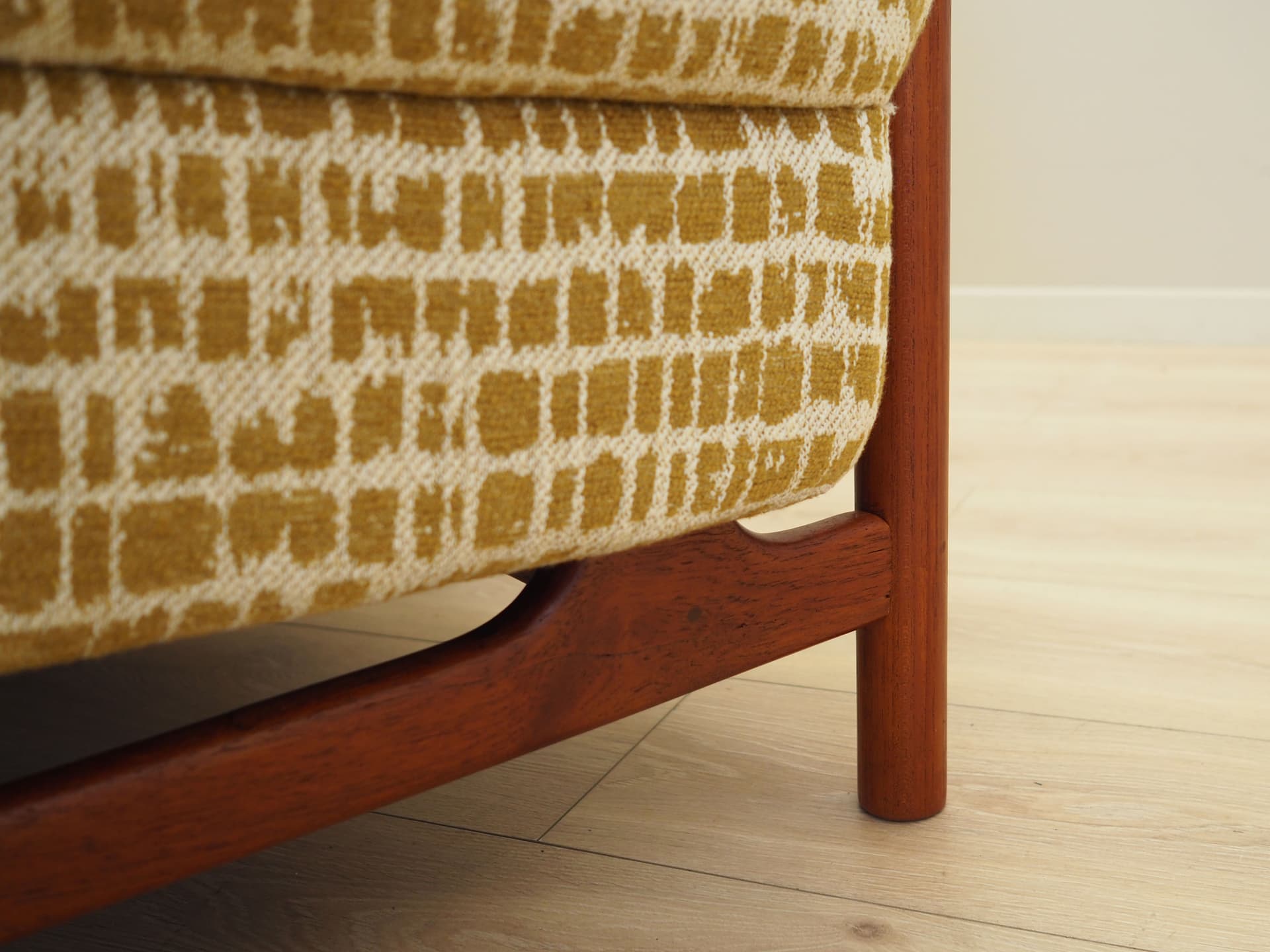 Sofa trzyosobowa, multikolor, tkanina, drewno, Dania, lata 70. - 123586