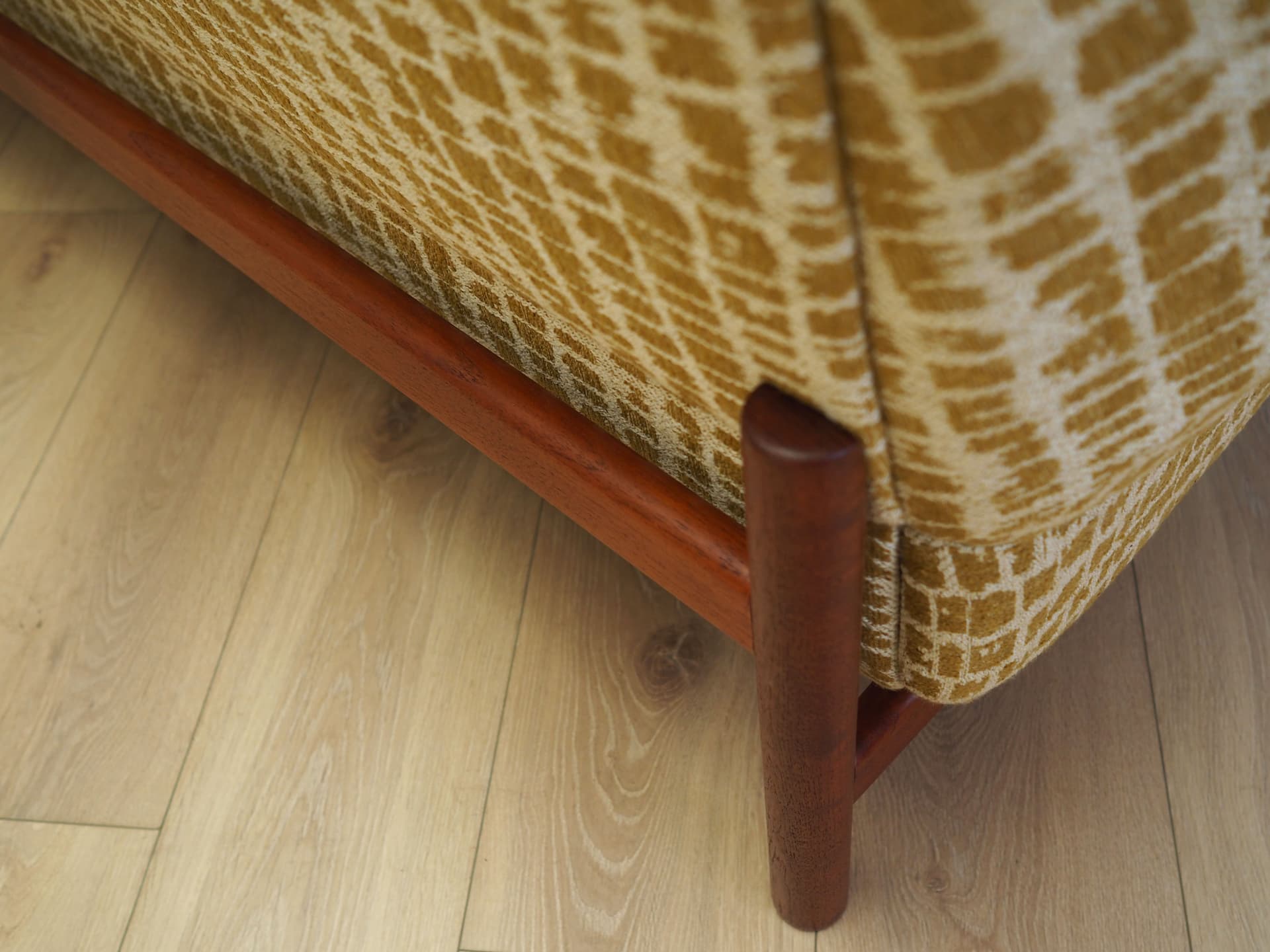 Sofa trzyosobowa, multikolor, tkanina, drewno, Dania, lata 70. - 123583