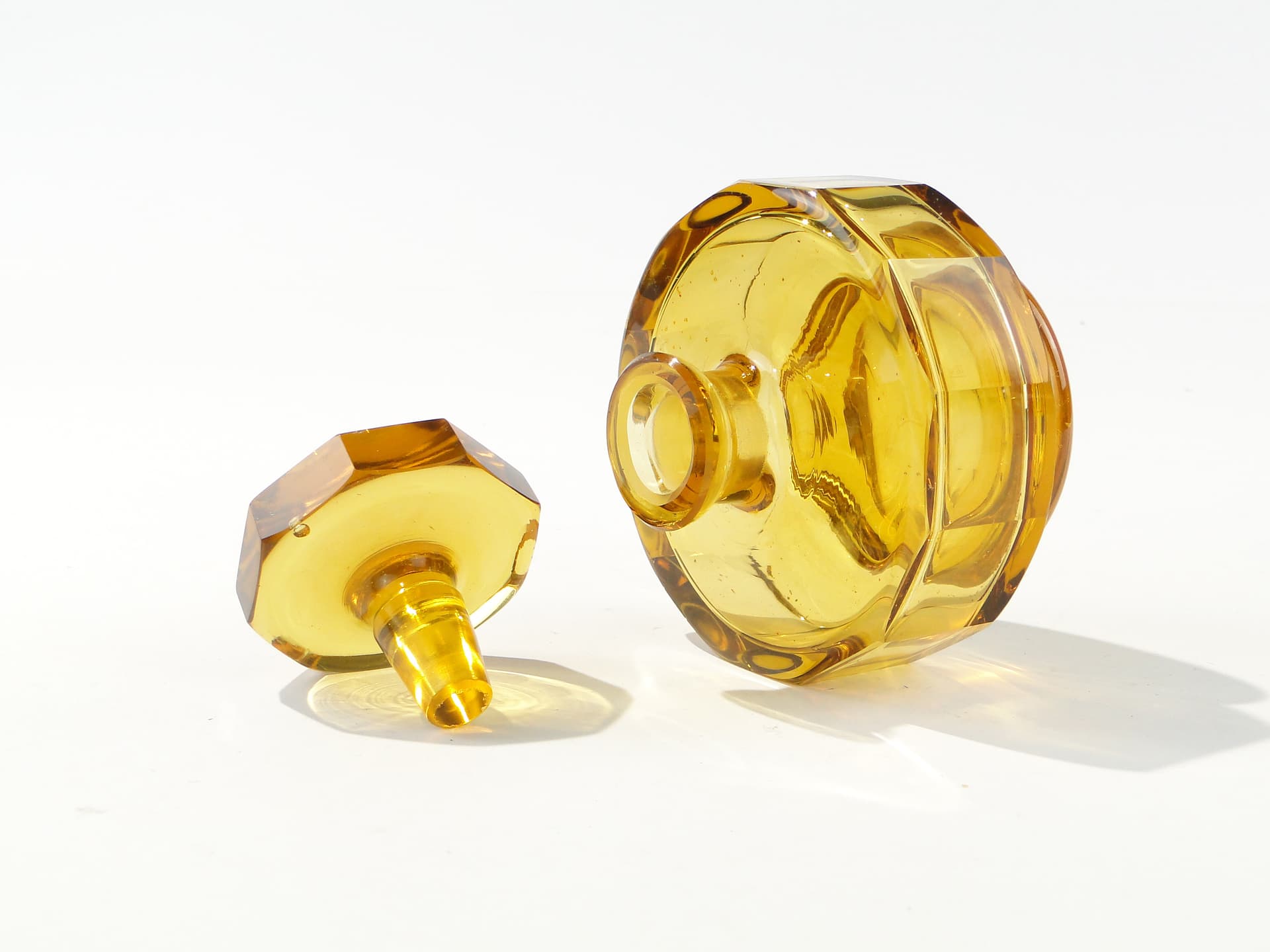 Cylindryczna karafka kryształowa, flakon na perfumy, Moser - 123931