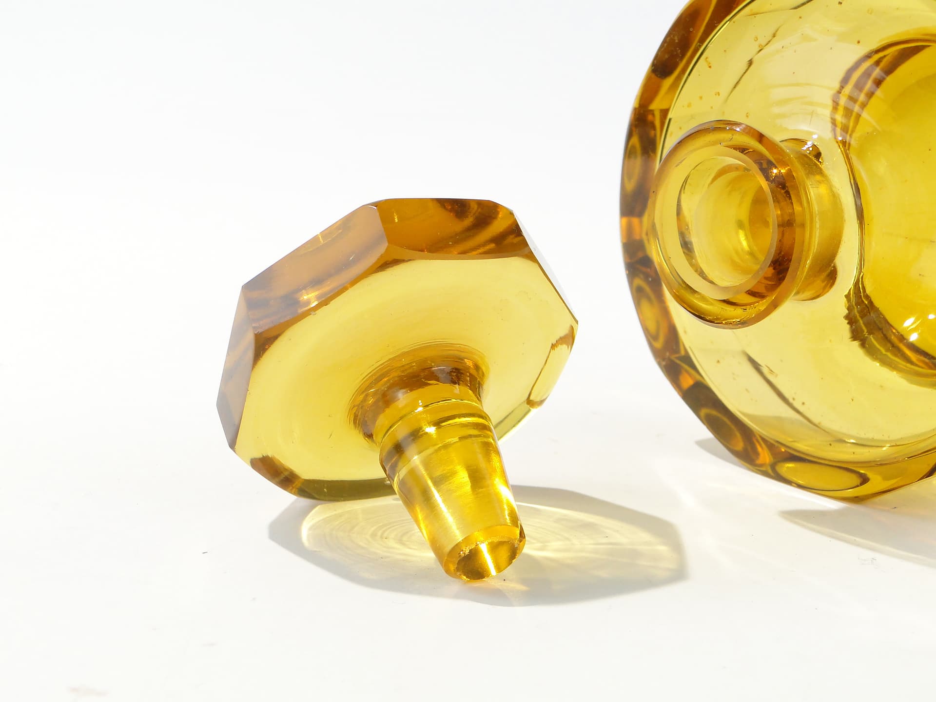 Cylindryczna karafka kryształowa, flakon na perfumy, Moser - 123932