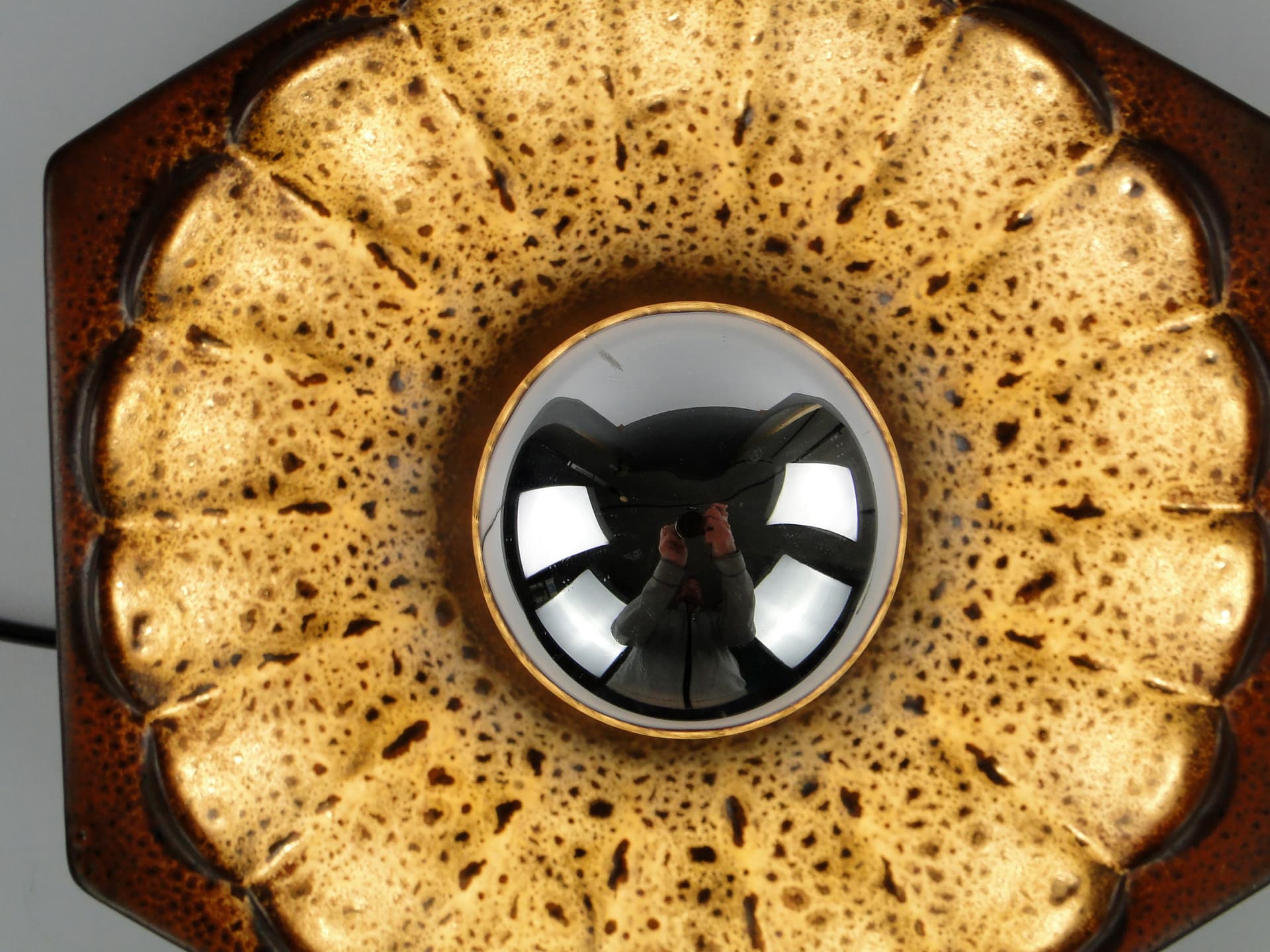 Kinkiet kaflowy brązowy ceramika glazurowana Mid-Century Modern l.50 - 123979