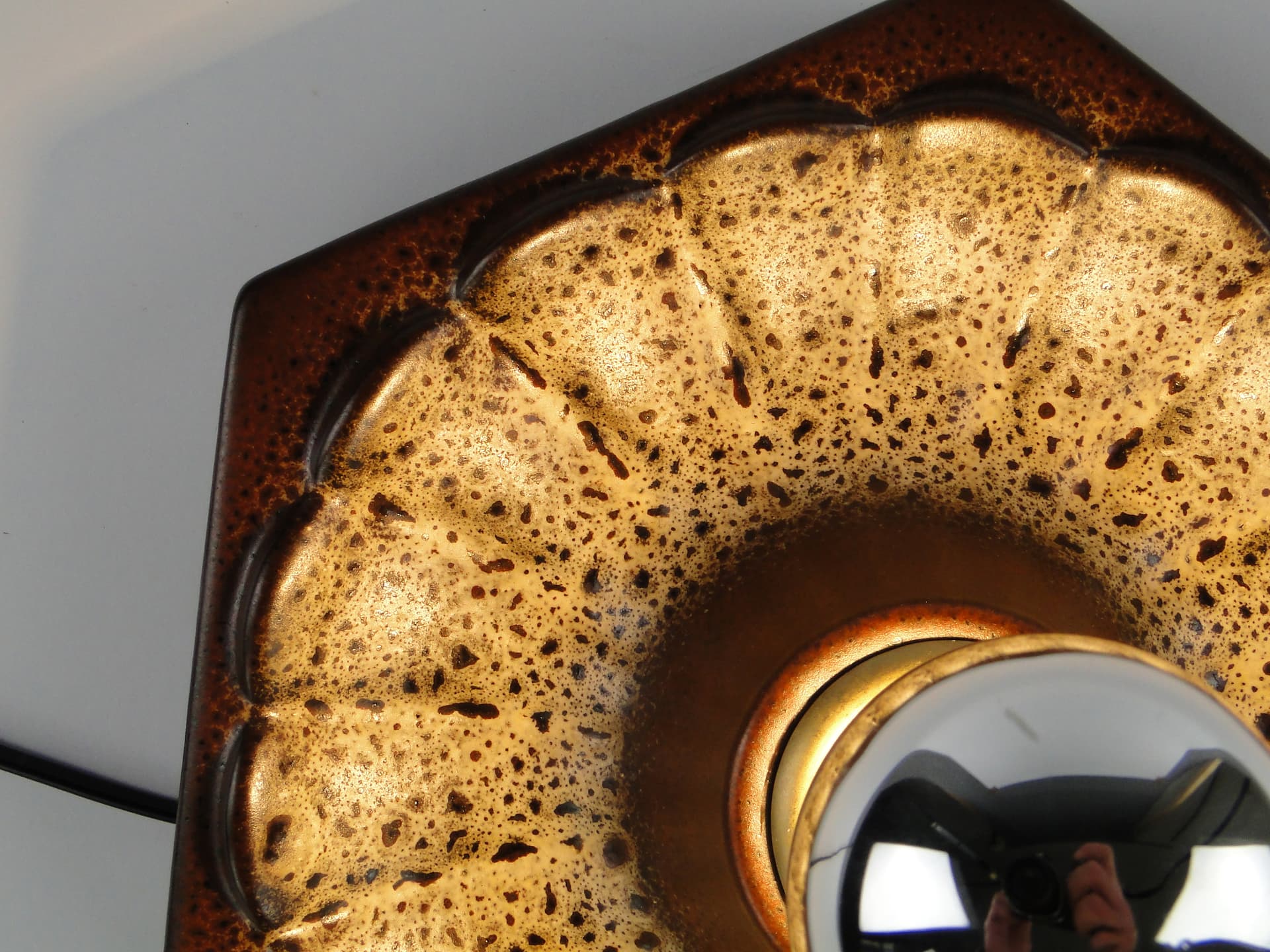 Kinkiet kaflowy brązowy ceramika glazurowana Mid-Century Modern l.50 - 123977