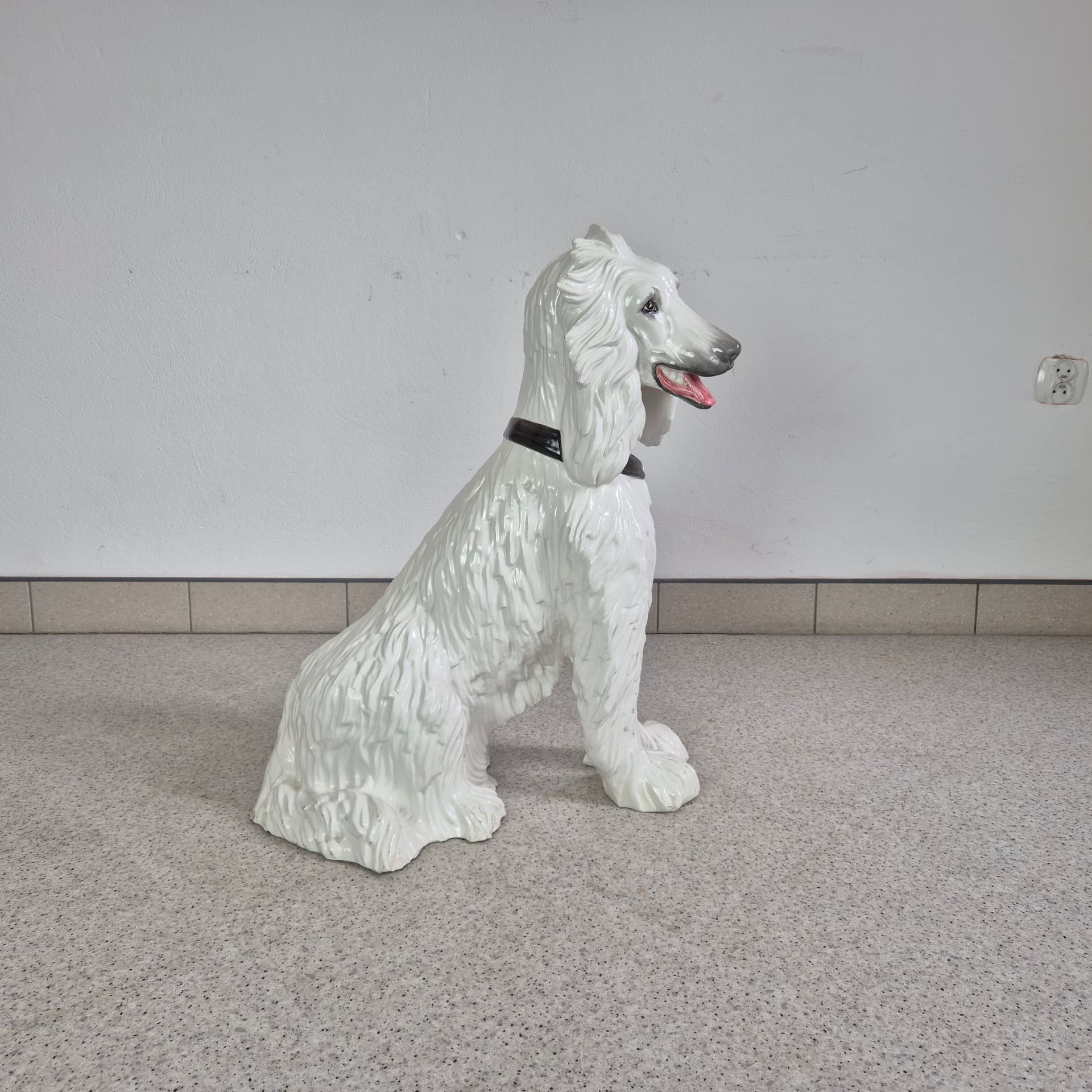 Afghan Hound Figurine, ivory white ceramic, Italy, 1970s. - 125164