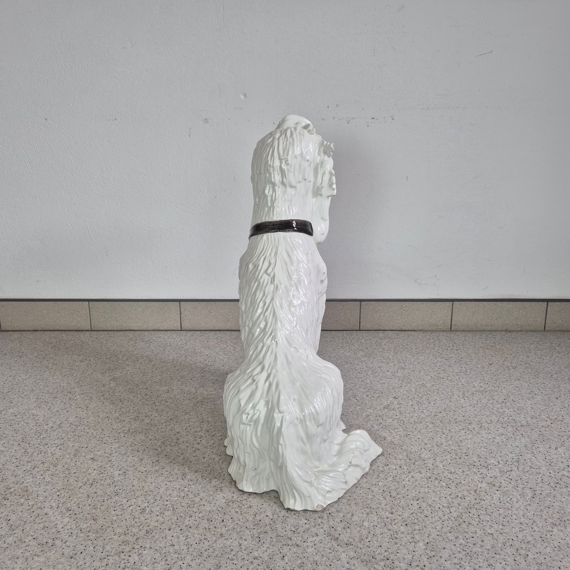 Afghan Hound Figurine, ivory white ceramic, Italy, 1970s. - 125170