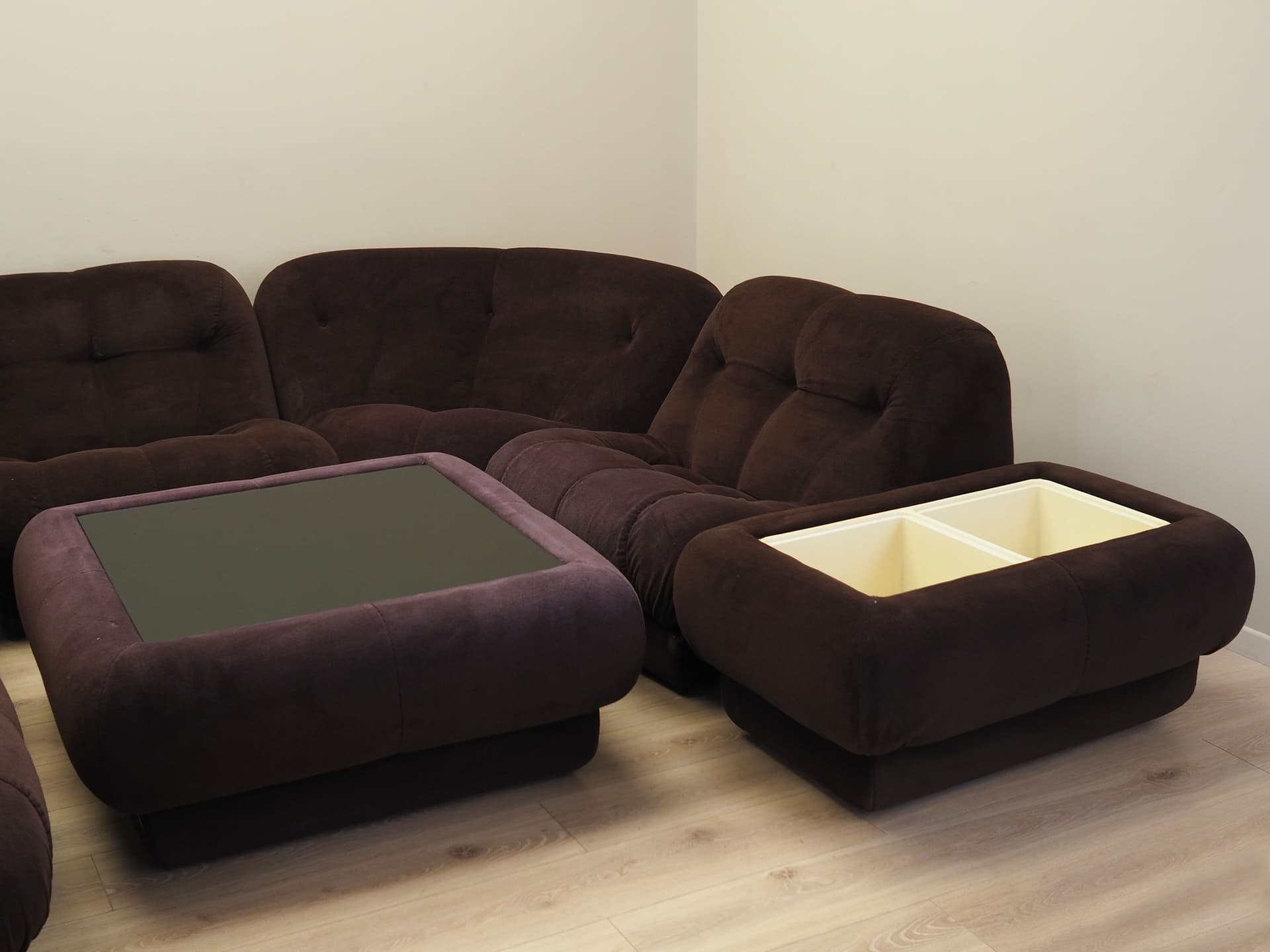 Komplet wypoczynkowy Nuvolone, velvet brązowy, proj. R. Maturi, Włochy, lata 70. - 125824