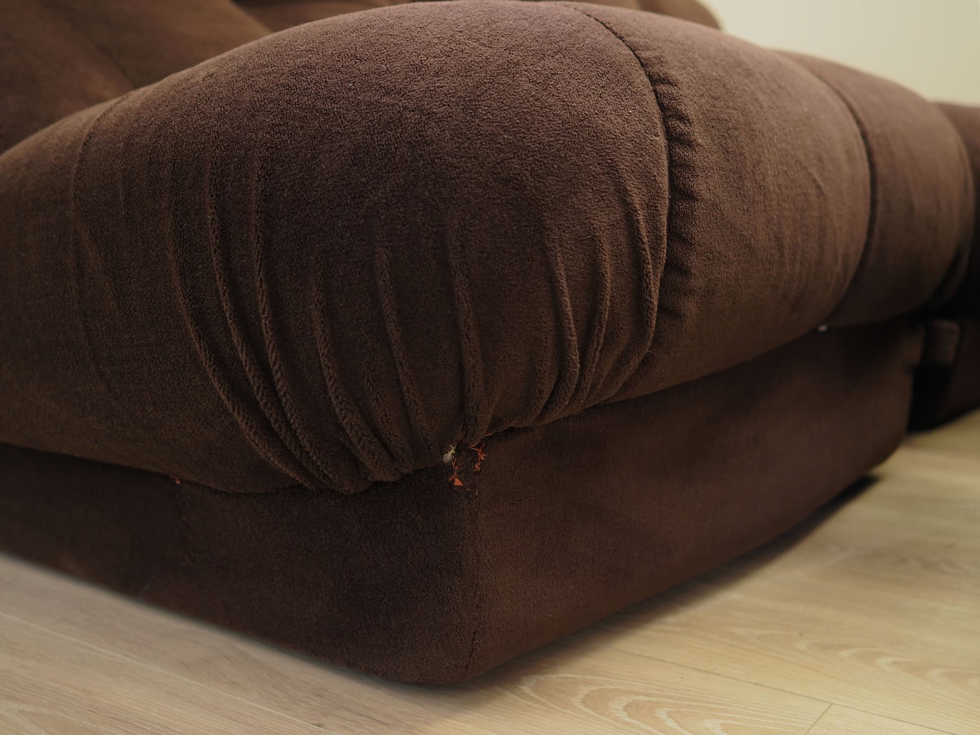 Komplet wypoczynkowy Nuvolone, velvet brązowy, proj. R. Maturi, Włochy, lata 70. - 125831