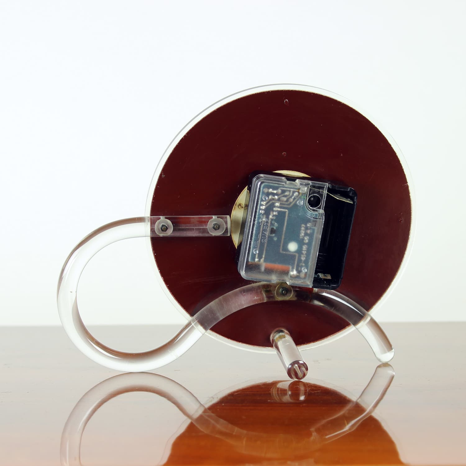 Zegar stołowy, maroon, plastik, Prim, Czechosłowacja, lata 60. - 125936