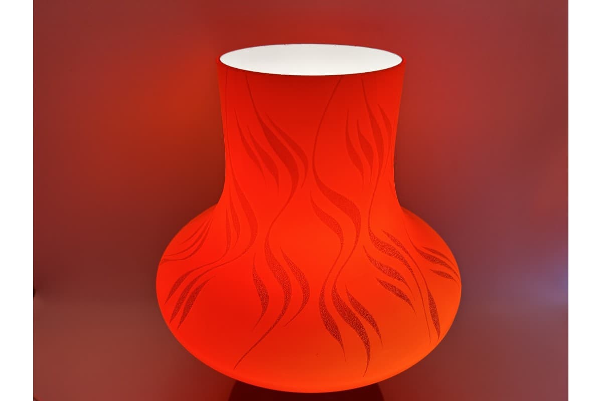 Czerwona szklana lampa stołowa, proj. S. Tabera dla OPP Jihlava, Czechosłowacja, lata 70. - 78298