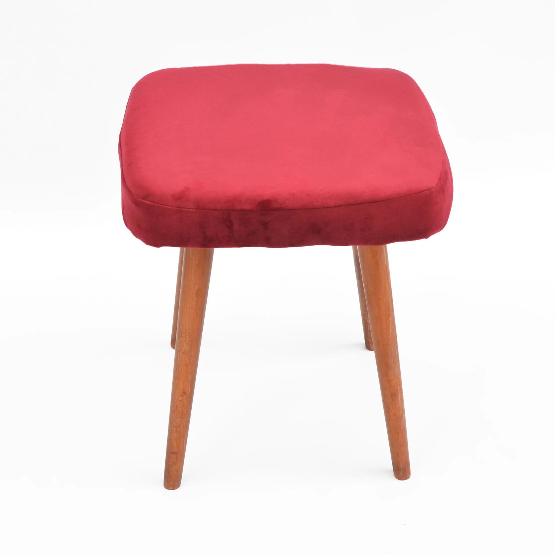 Taboret, bordowy, drewno buk, Dolnośląska Fabryka Mebli w Świebodzicach, Polska, lata 60. - 129468