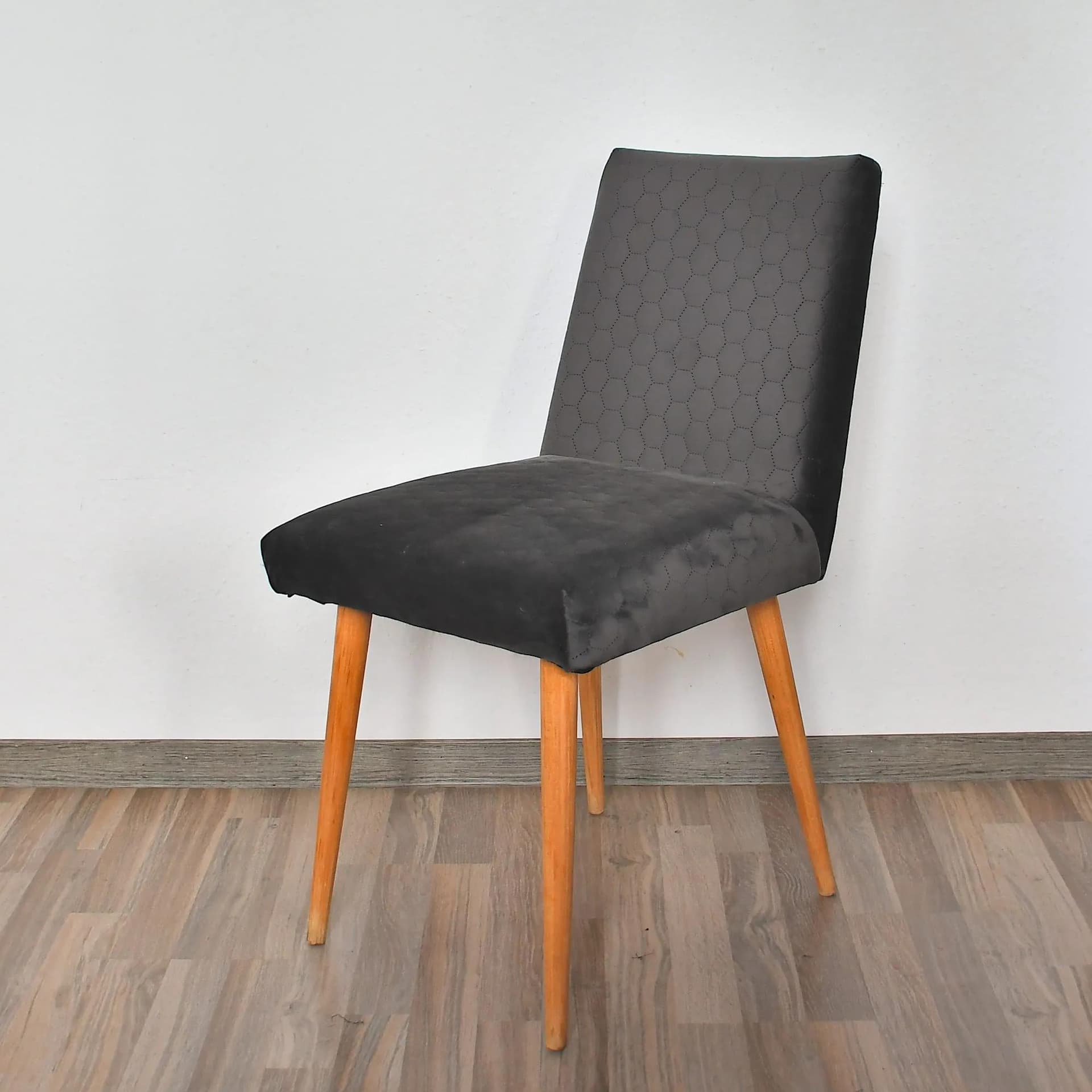 Upholstered chair model 200-244, graphite, beech, Słupskie Fabryki Mebli, Poland, 1970s. - 128371