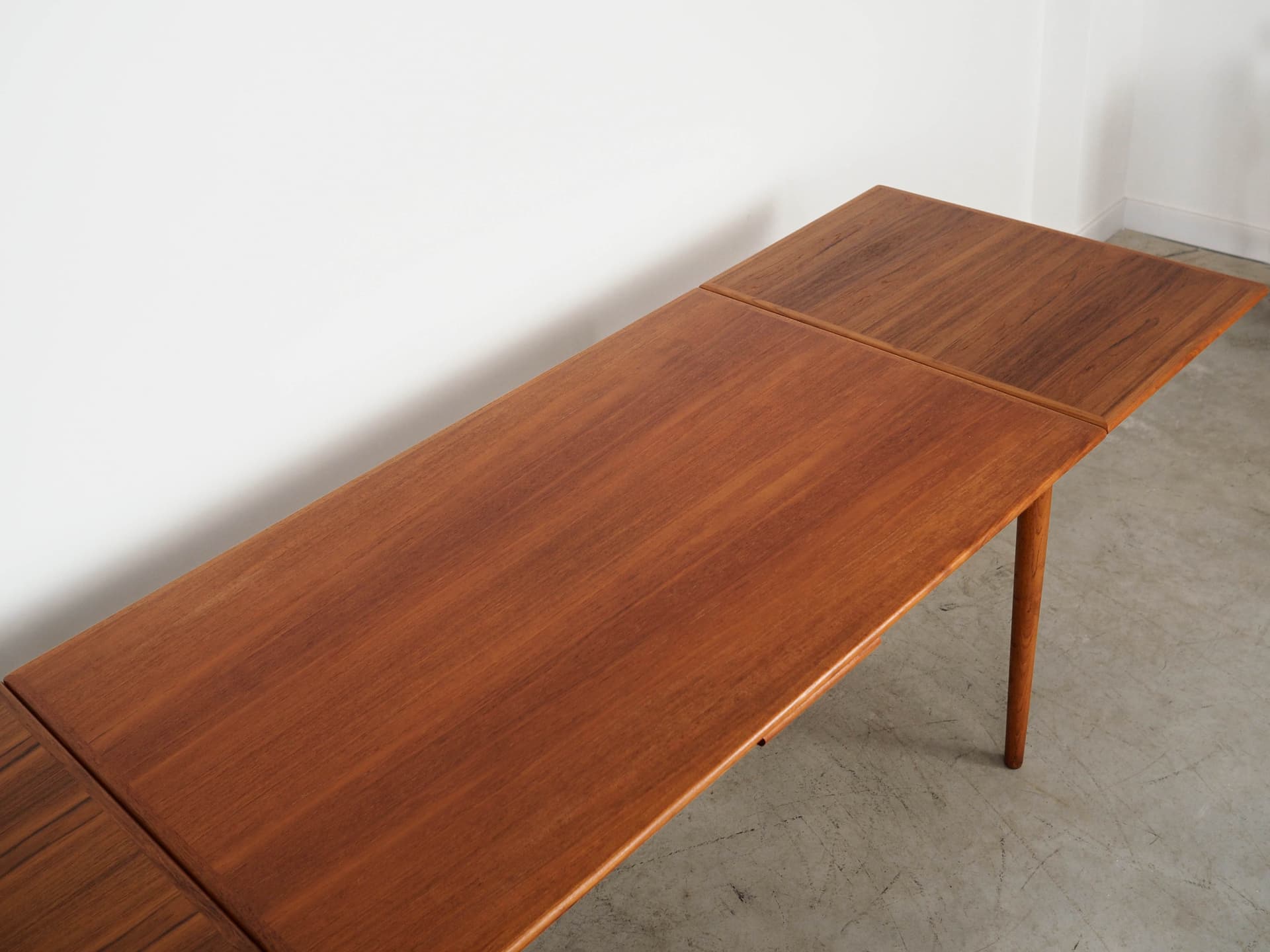 Dining table, brown teak, Denmark, 1970s. - 129842