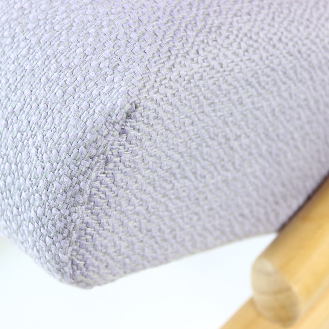 Fotel bujany, dąb blond, tkanina fioletowa, TON, Czechosłowacja, lata 60. - 130012