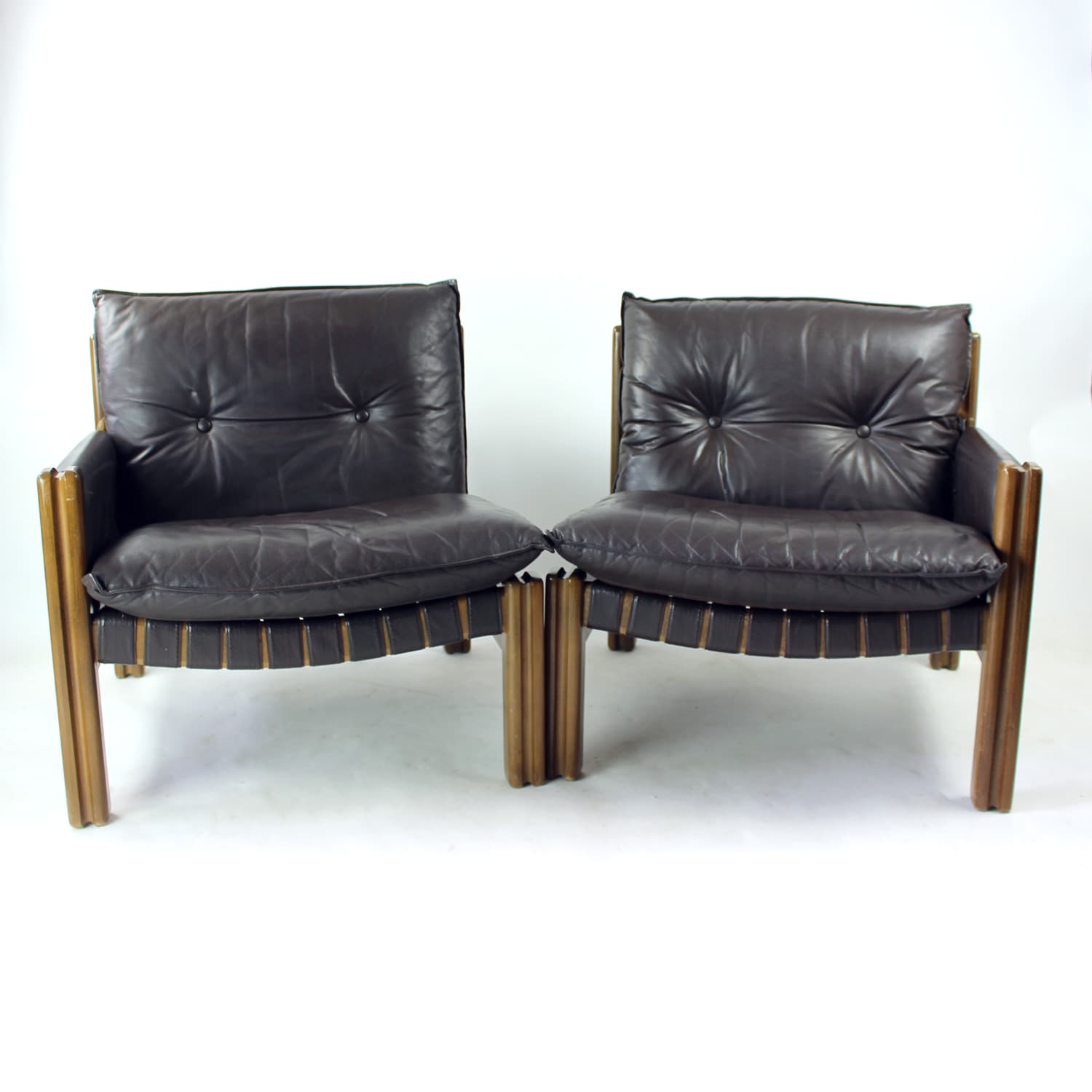 Sofa dwuosobowa Eduard, orzech ciemny, skóra ciemnobrązowa, proj. B. Hála, TON, Czechy, lata 80. - 130031