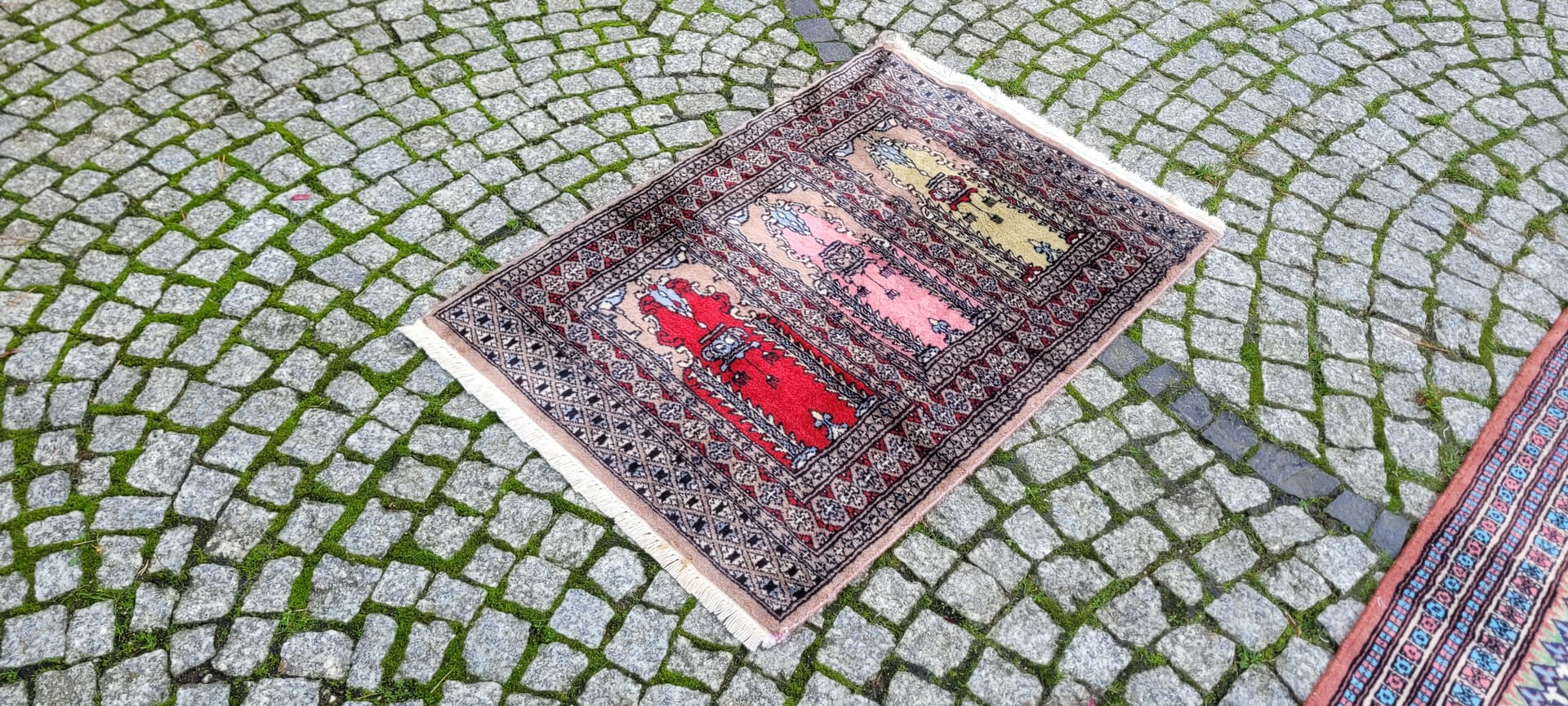 LŚNIĄCY DYWAN BUCHARA RĘCZNIE TKANY PAKISTAN 63/96CM - 130095