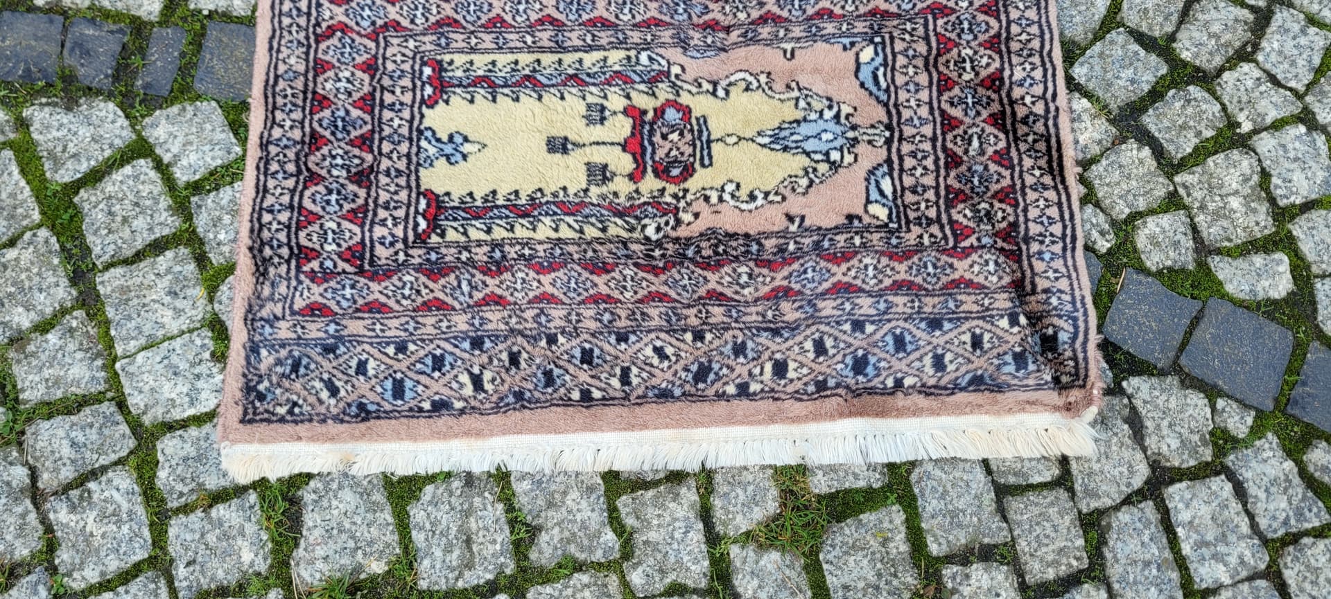 LŚNIĄCY DYWAN BUCHARA RĘCZNIE TKANY PAKISTAN 63/96CM - 130088