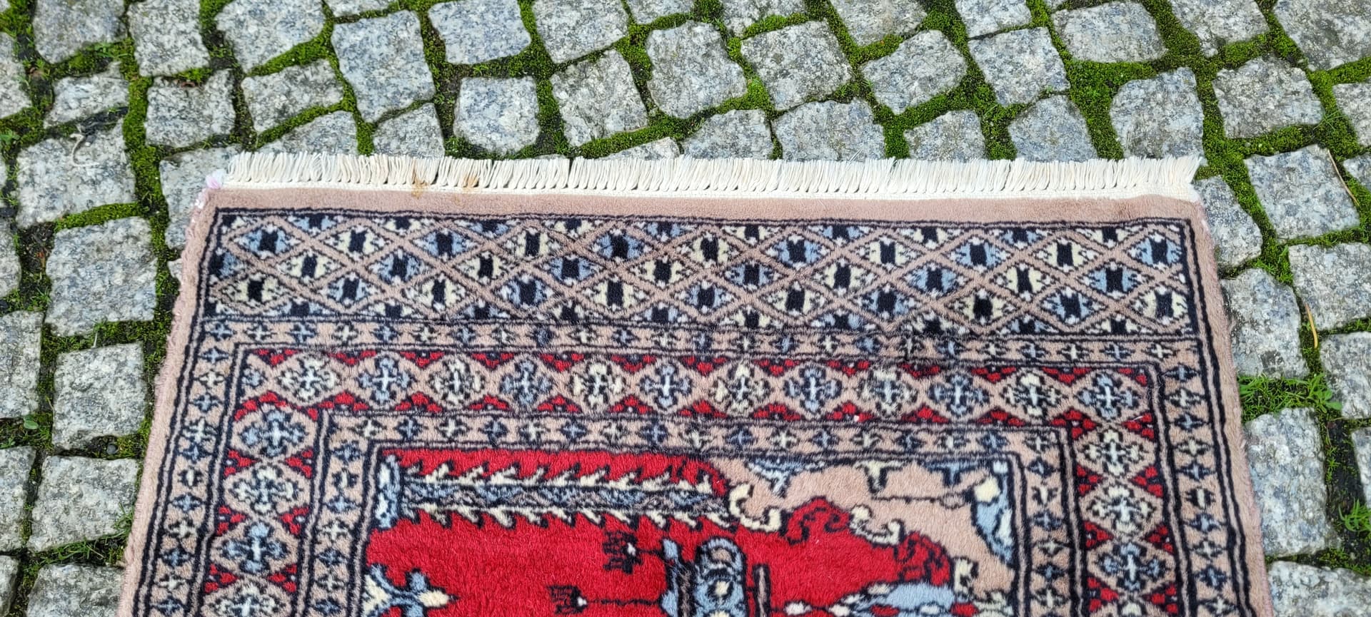 LŚNIĄCY DYWAN BUCHARA RĘCZNIE TKANY PAKISTAN 63/96CM - 130093