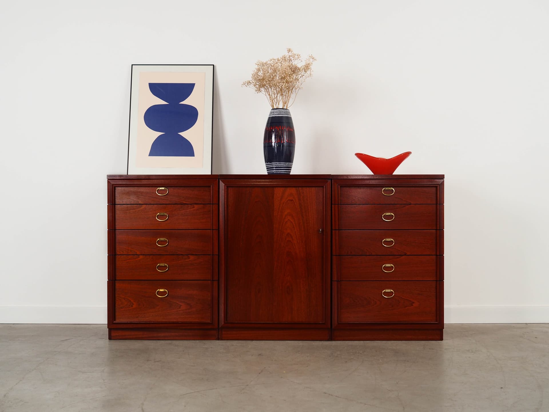 Cabinet, dark brown mahogany, Denmark, 1980s. - 130300