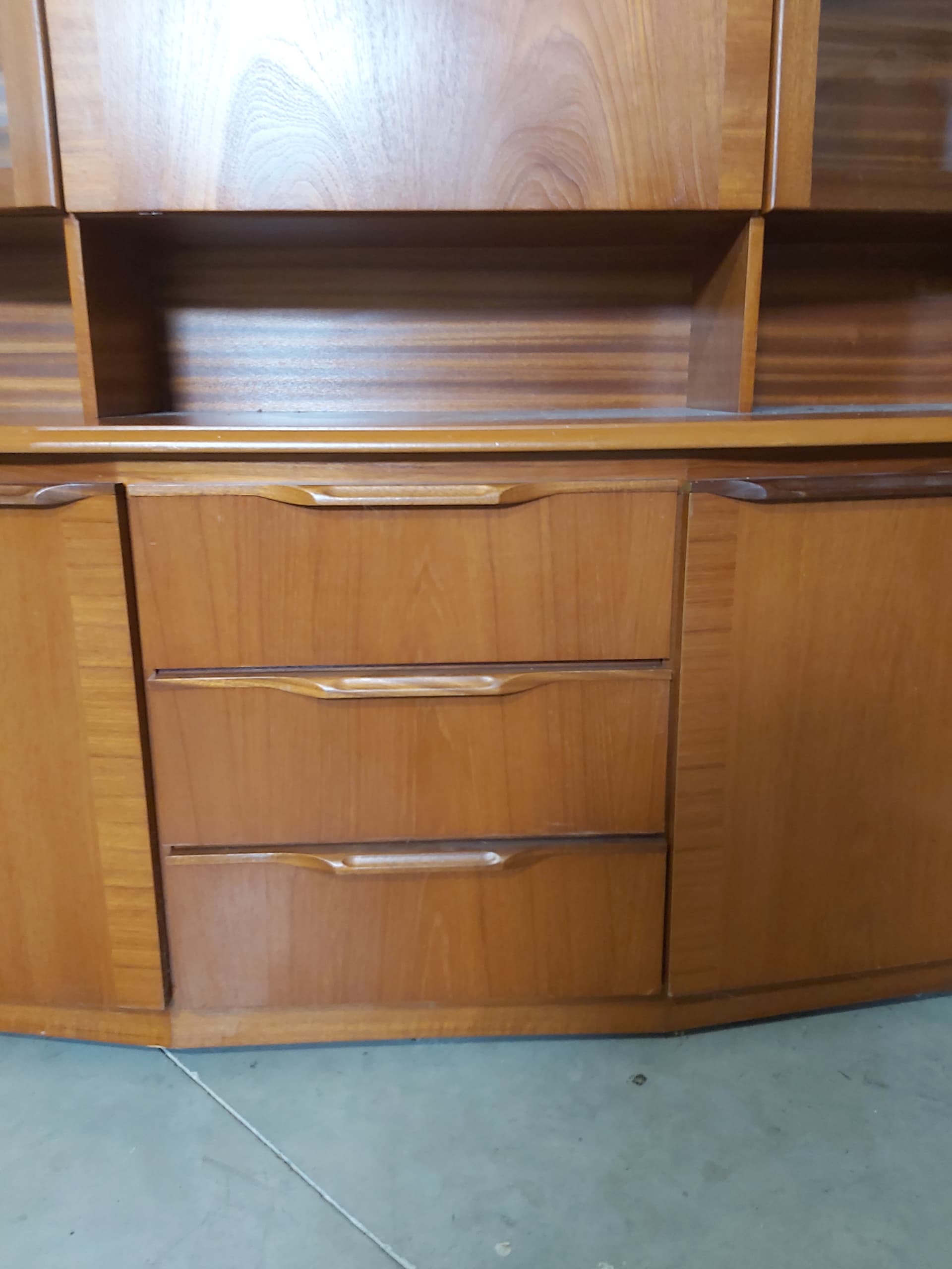 Kredens, teak brązowy, Anglia, lata 70. - 130417