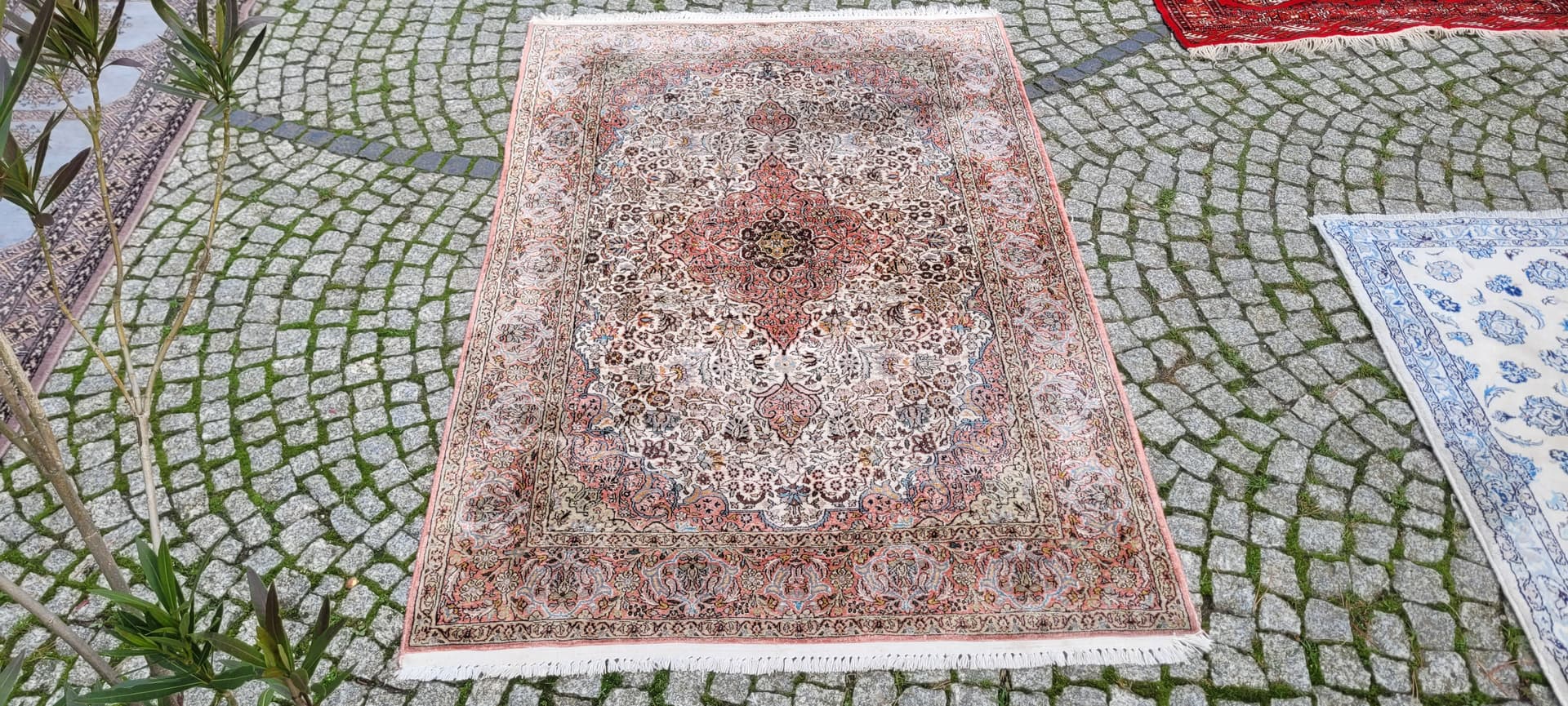 Dywan Indo Ghom, 200x125 cm, jedwab srebrny, bawełna, Indie - 130833