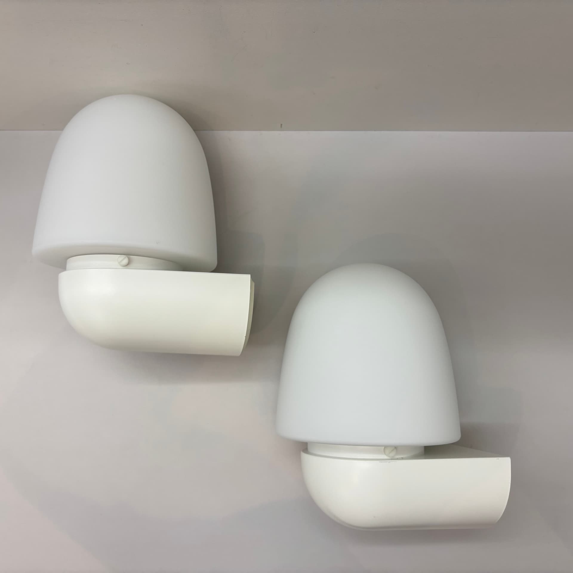 Para kinkietów Glashutte Limburg 3254, szkło opalowe białe, Niemcy, lata 80. - 130915