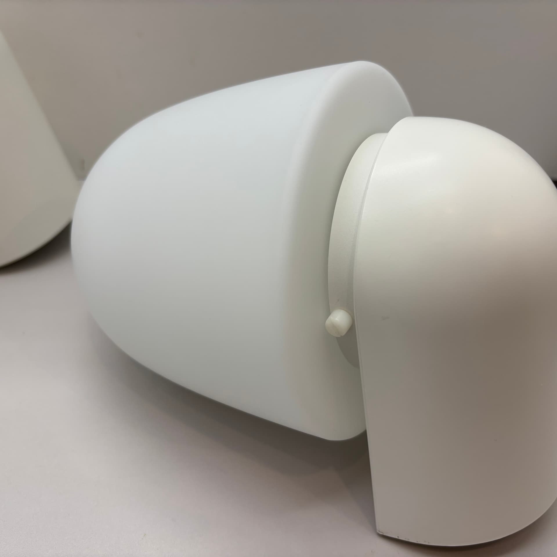 Para kinkietów Glashutte Limburg 3254, szkło opalowe białe, Niemcy, lata 80. - 130917