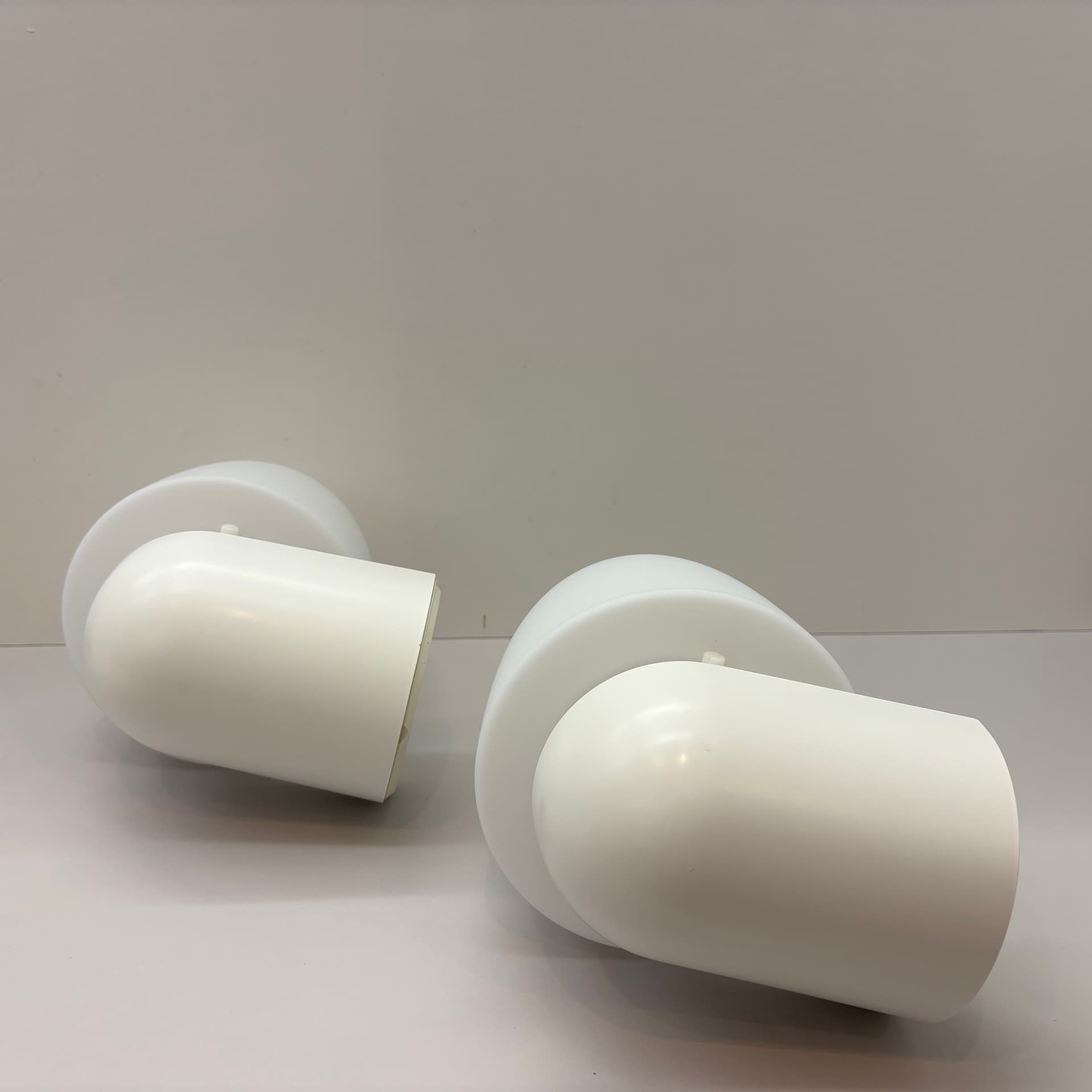 Para kinkietów Glashutte Limburg 3254, szkło opalowe białe, Niemcy, lata 80. - 130914