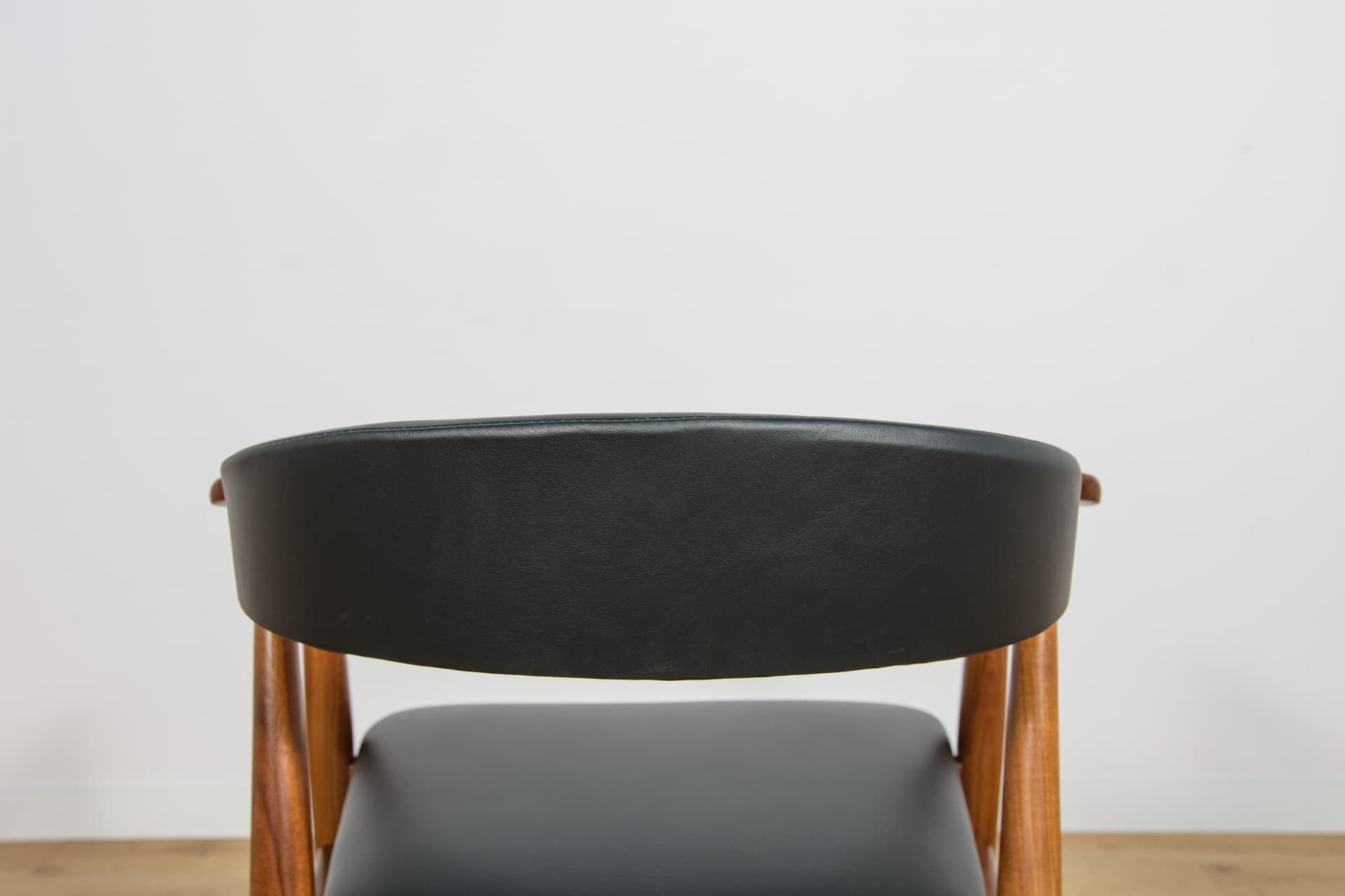 Fotel Model 213, proj. Th. Harlev, Farstrup Møbler, Dania, lata 60. - 131145