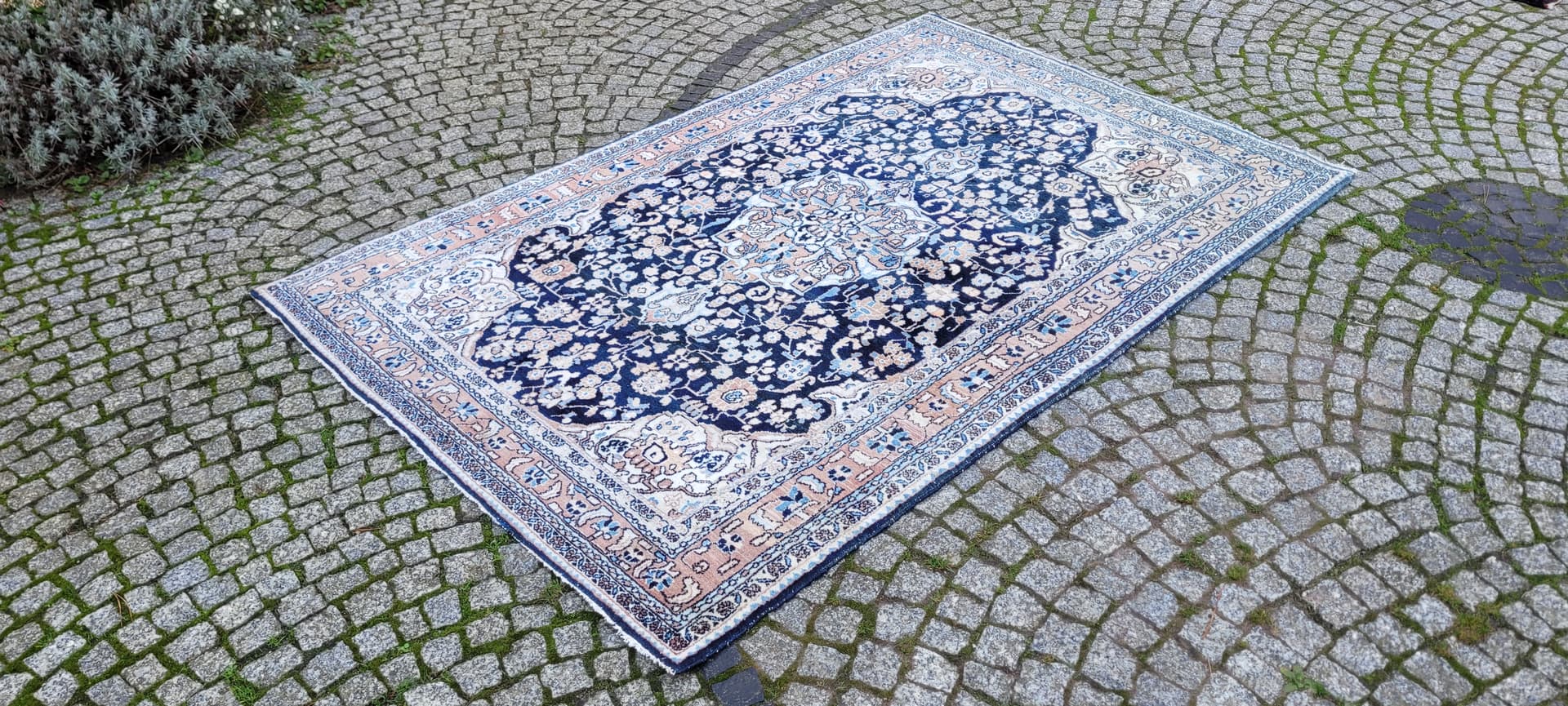 Dywan Faraghan, granatowy, wełna, Iran, początek XX w. - 131413