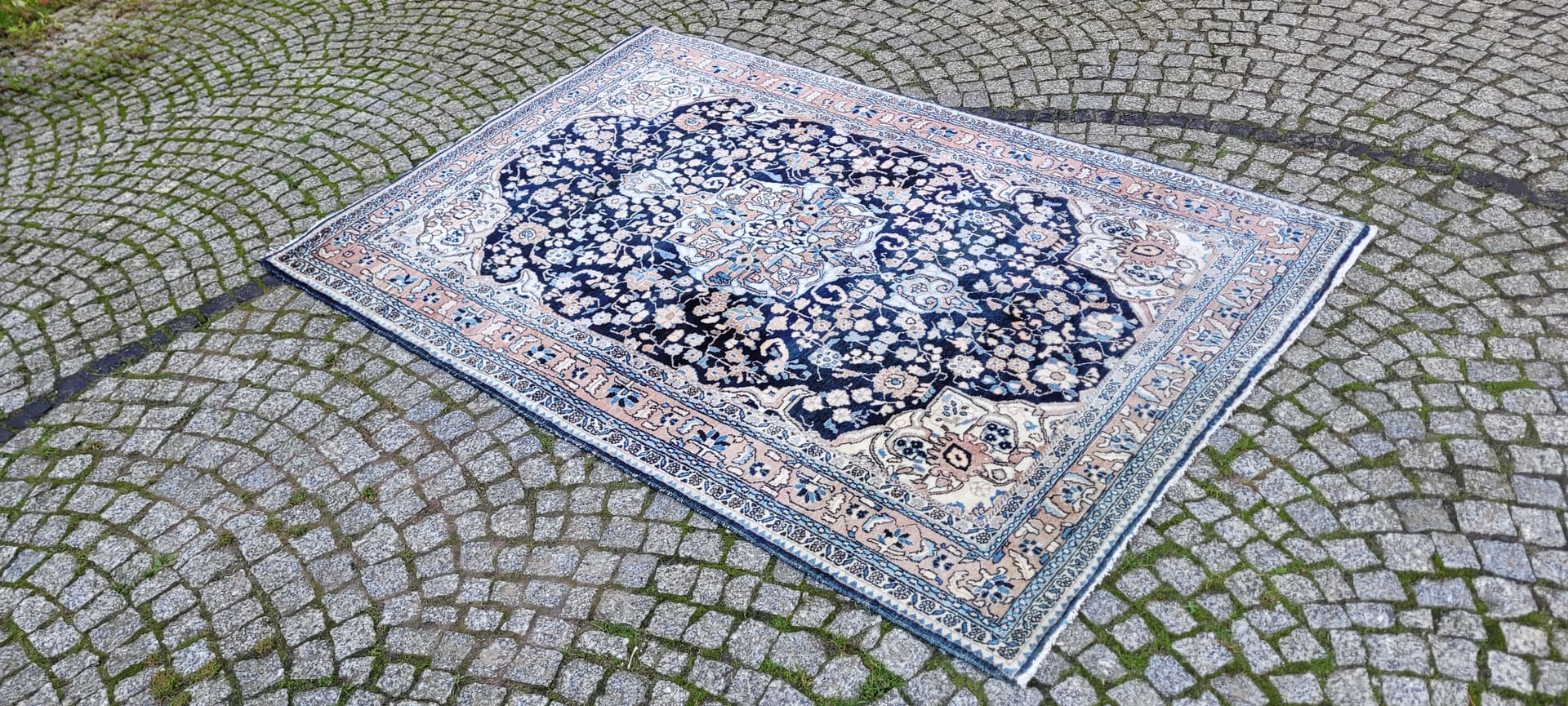 Dywan Faraghan, granatowy, wełna, Iran, początek XX w. - 131414