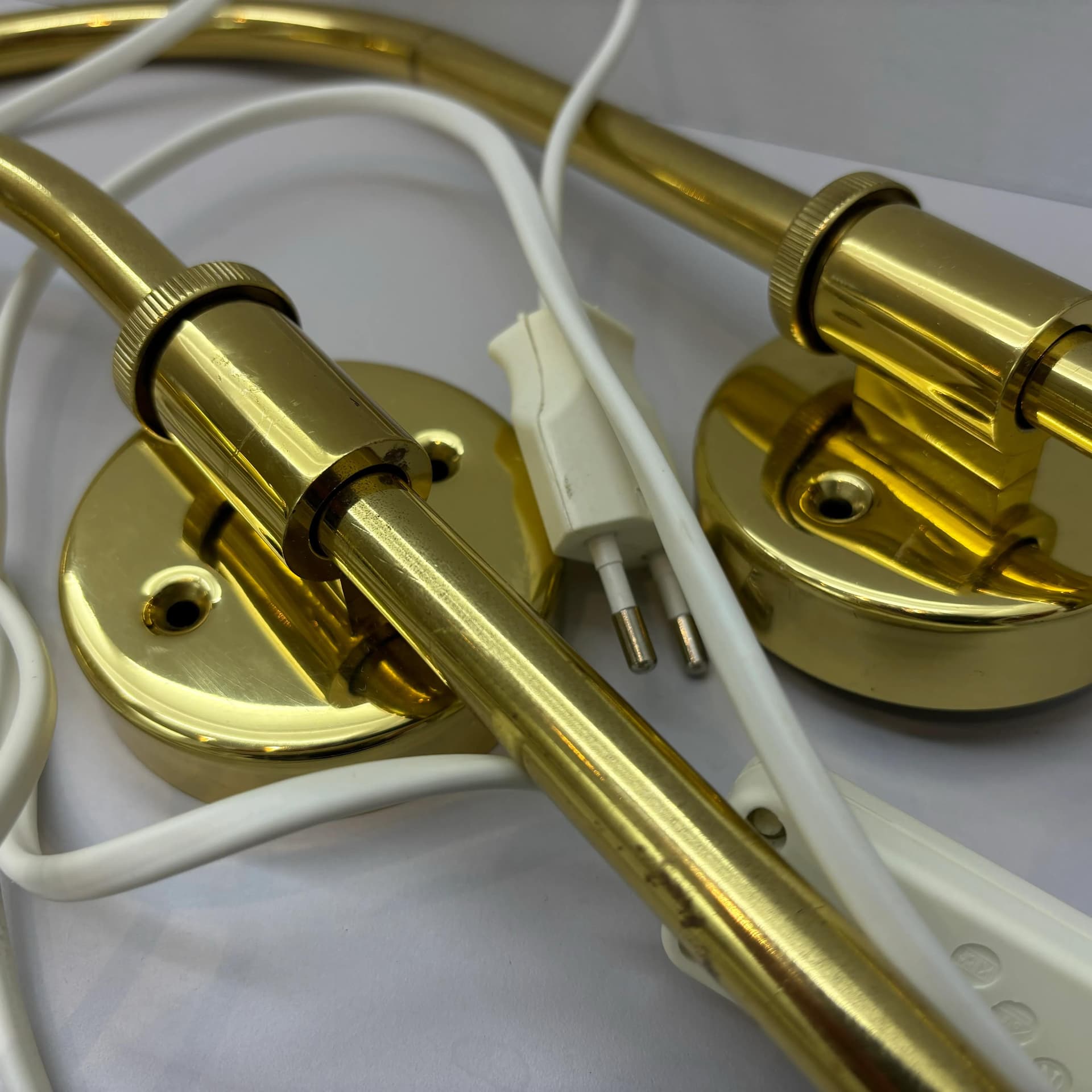 Pair of modernist wall sconces, golden brass, Germany, 1980s. - 9017