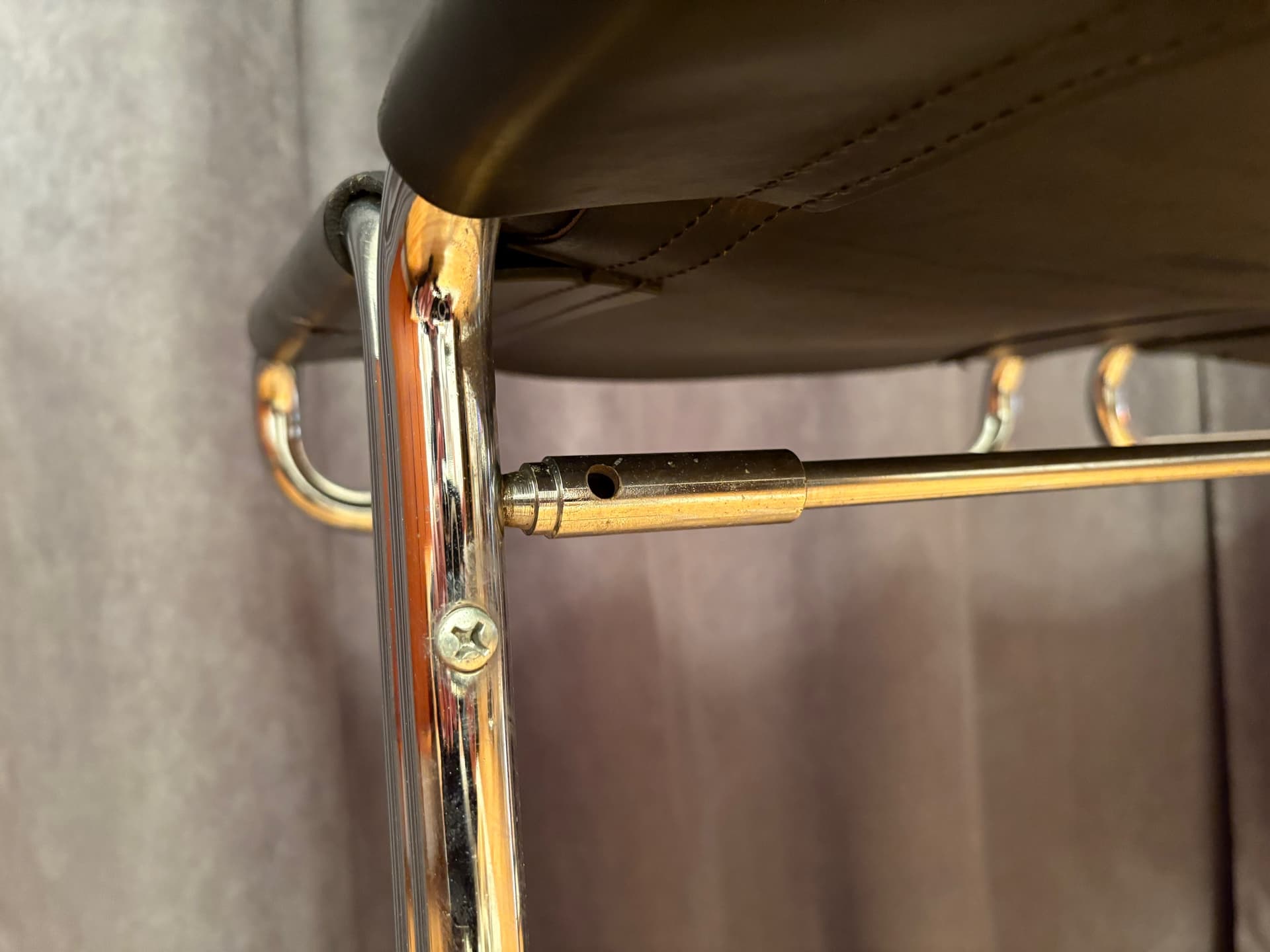 Para krzeseł barowych Linea Veam, skóra naturalna czarna, stal chromowana, Włochy, lata 80. - 131799