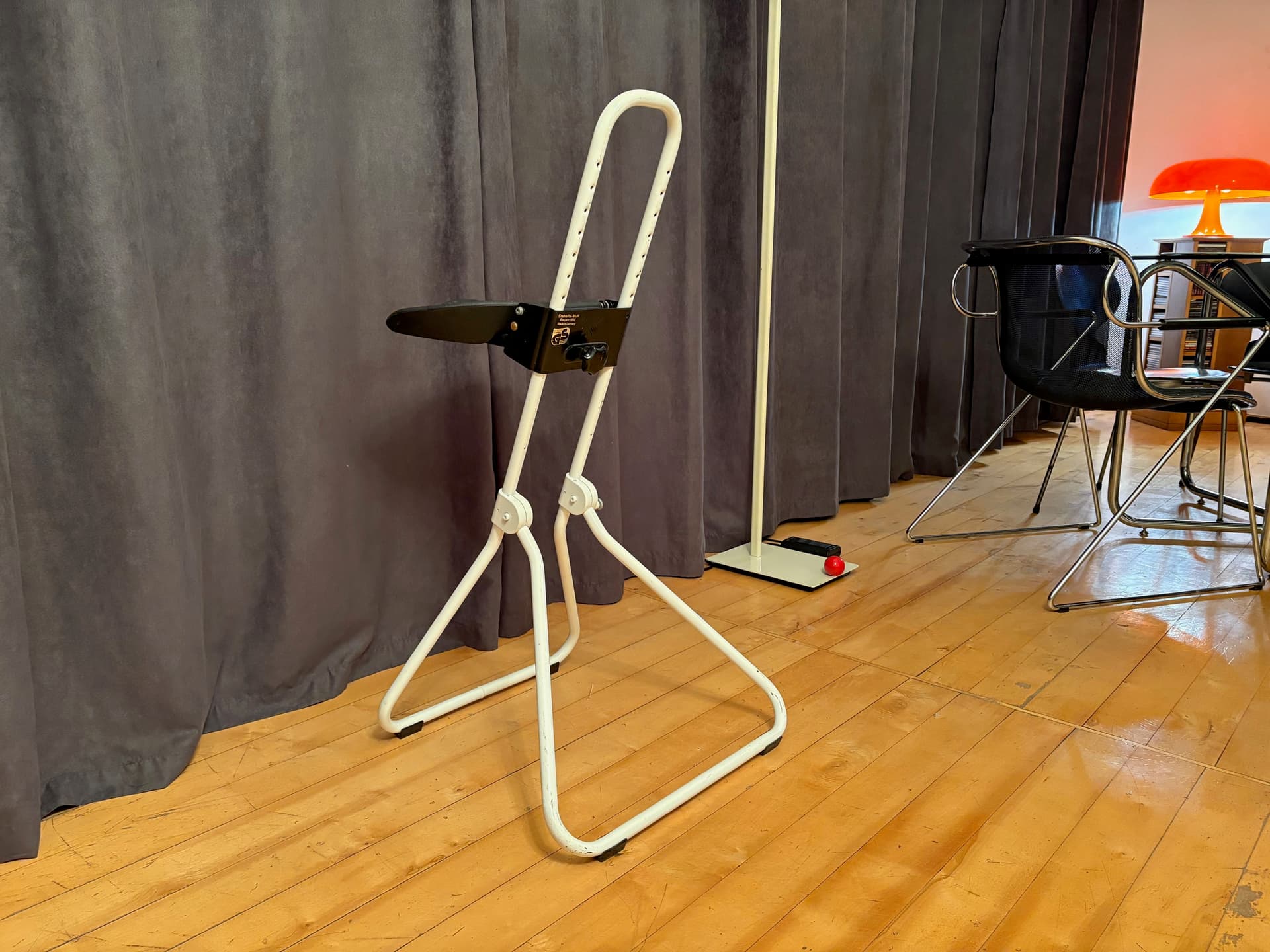 Stołek, ivory white, czarny, Niemcy, lata 90. - 131811