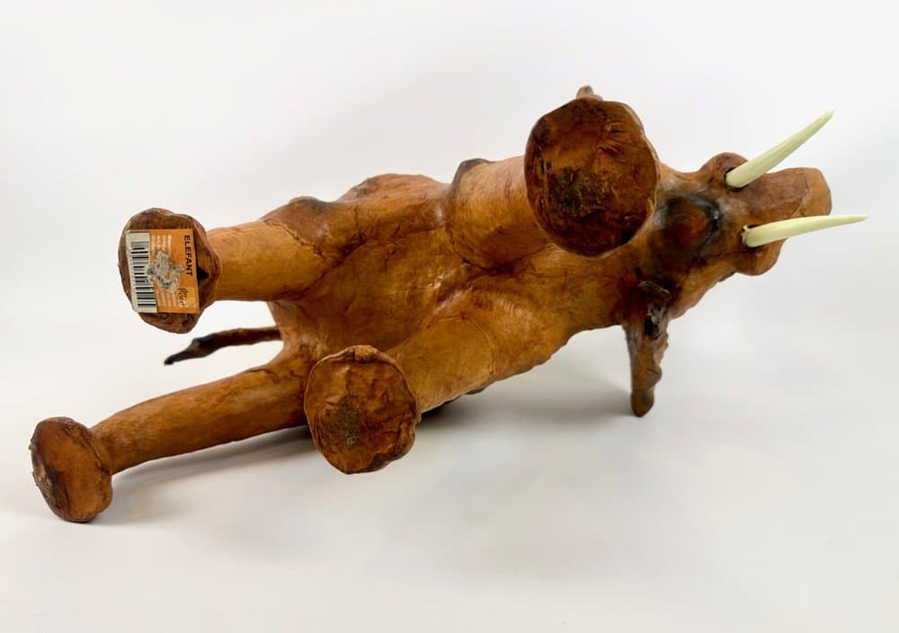 Figura słonia, brązowy, skóra naturalna papier, Indonezja, lata 80. - 149581