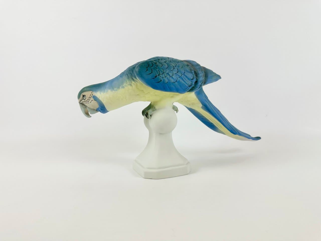 Figurka papuga, turkus, porcelana, Royal Dux Bohemia, Czechosłowacja, lata 60. - 149966