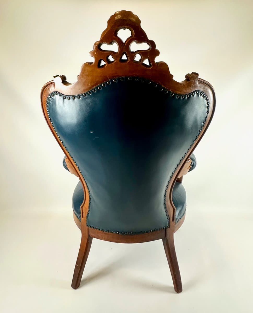 Armchair, blue leather, walnut, France, 19th c. - 150053