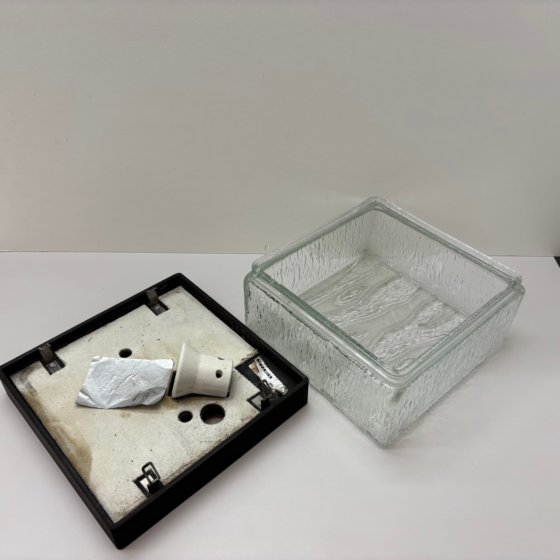 Wall lamp, transparent glass, black bakelite, ERCO, Germany, 1970s. - 131848