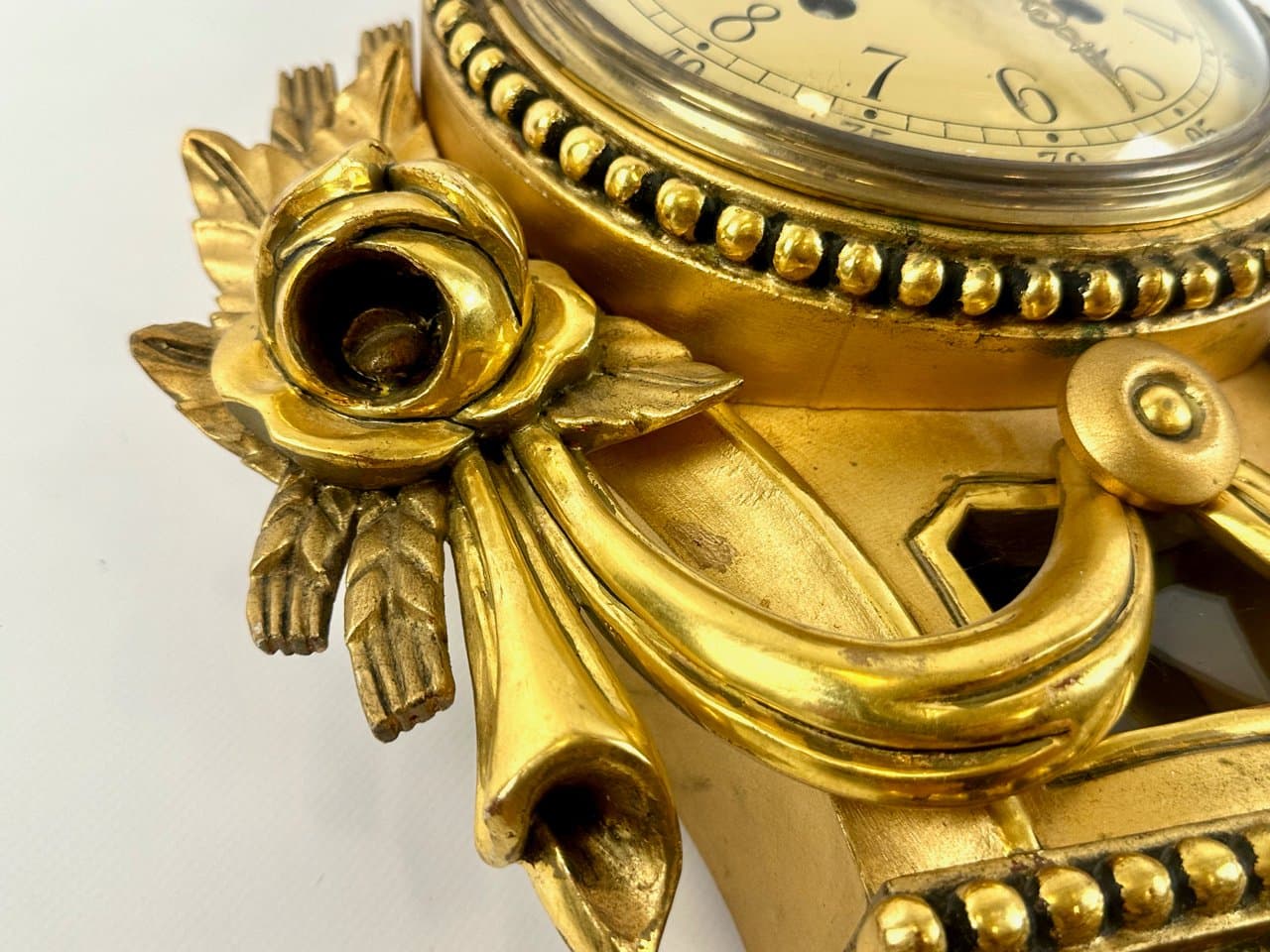 Zegar ścienny Rococo, złoty, drewno, Szwecja, lata 60. - 150236