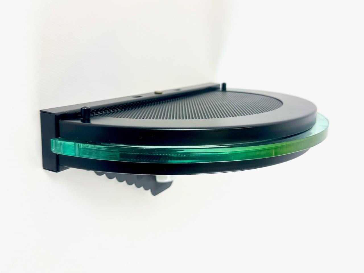 Kinkiet Cister, postmodernizm, metal czarny, akryl biały i zielony, Ikea, Szwecja, lata 80. - 150271