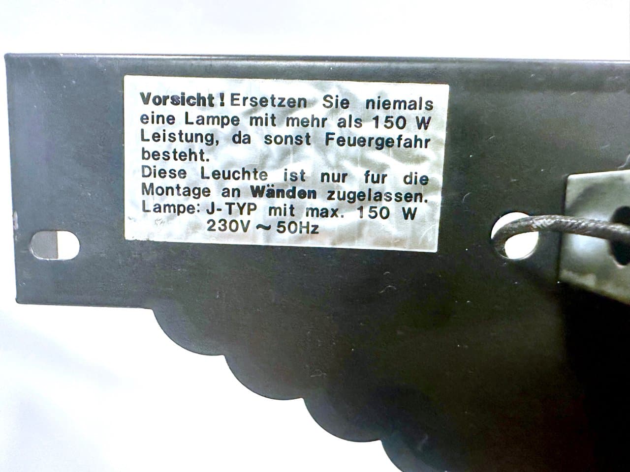 Kinkiet Cister, postmodernizm, metal czarny, akryl biały i zielony, Ikea, Szwecja, lata 80. - 150268