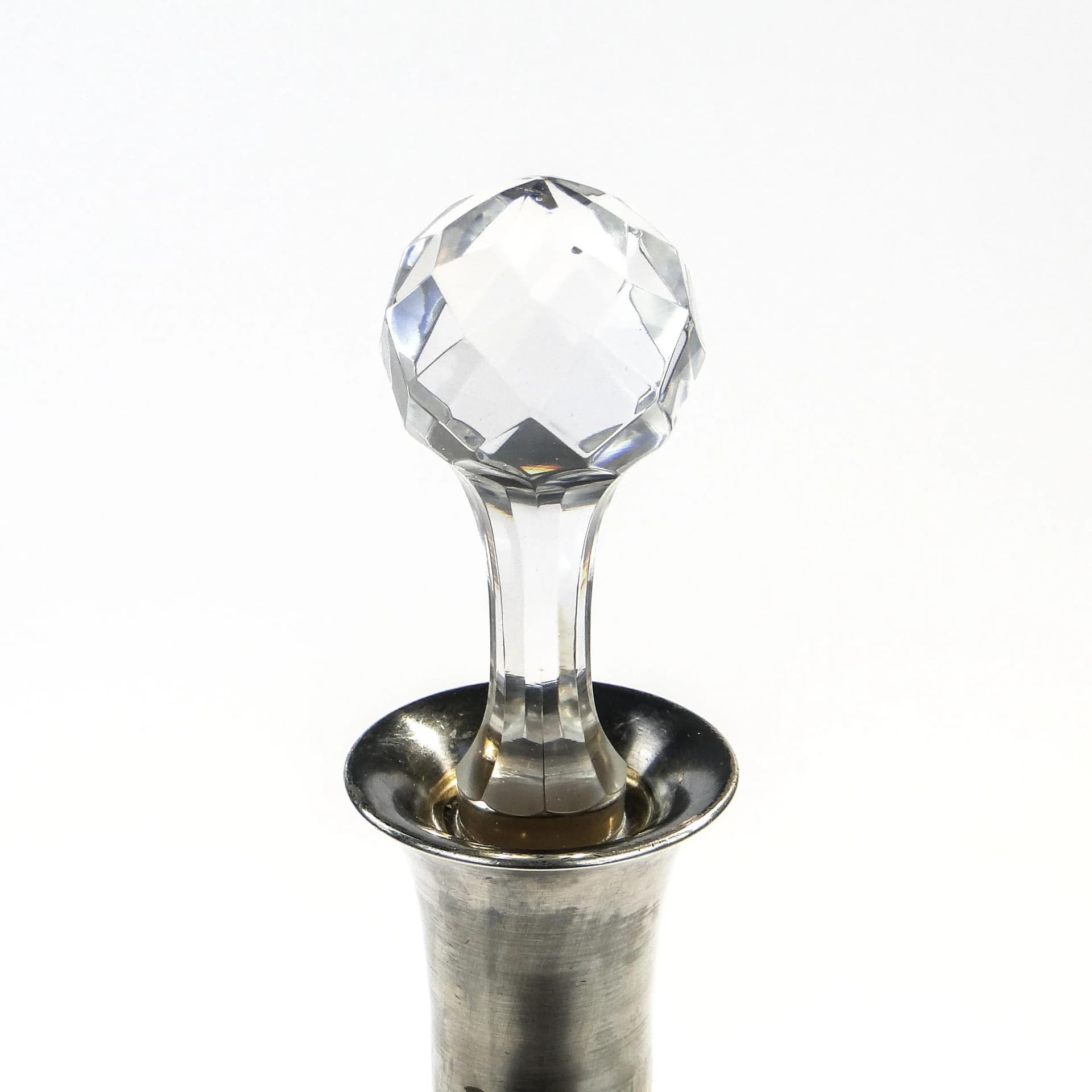 Wine decanter, Belle Époque, transparent crystal, silver, France, 19th c. - 9341